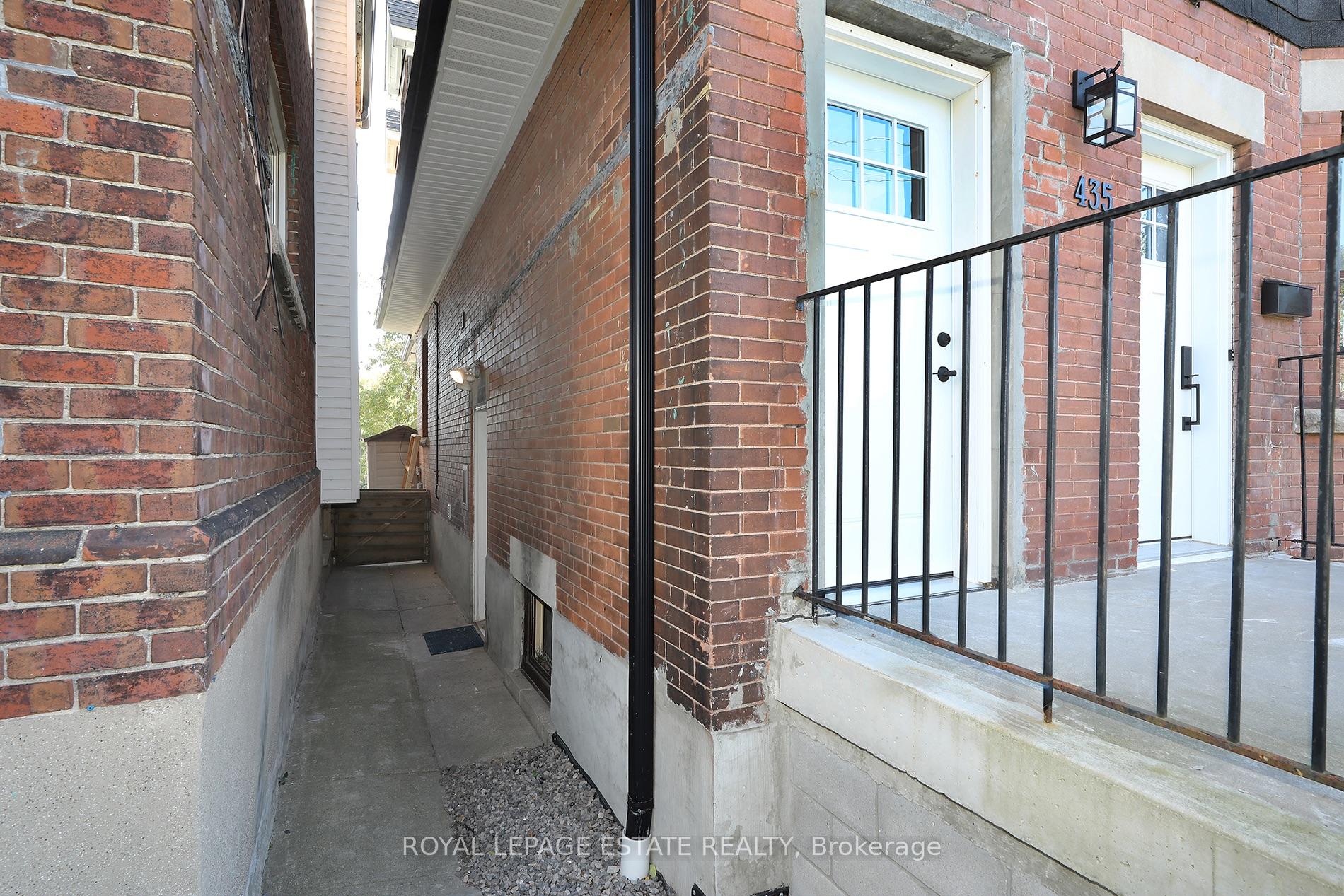 Photo 12 of Unit LOWER, 435 Kingston Road, Toronto, The Beaches — HOMEH