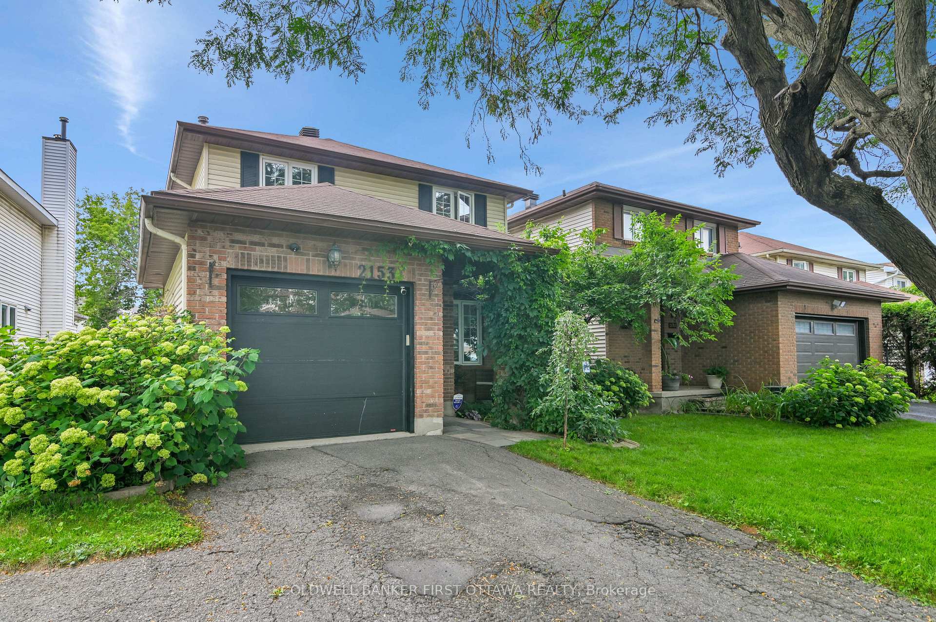 Photo 2 of 2153 East Acres Road, Ottawa, Beacon Hill South — HOMEH