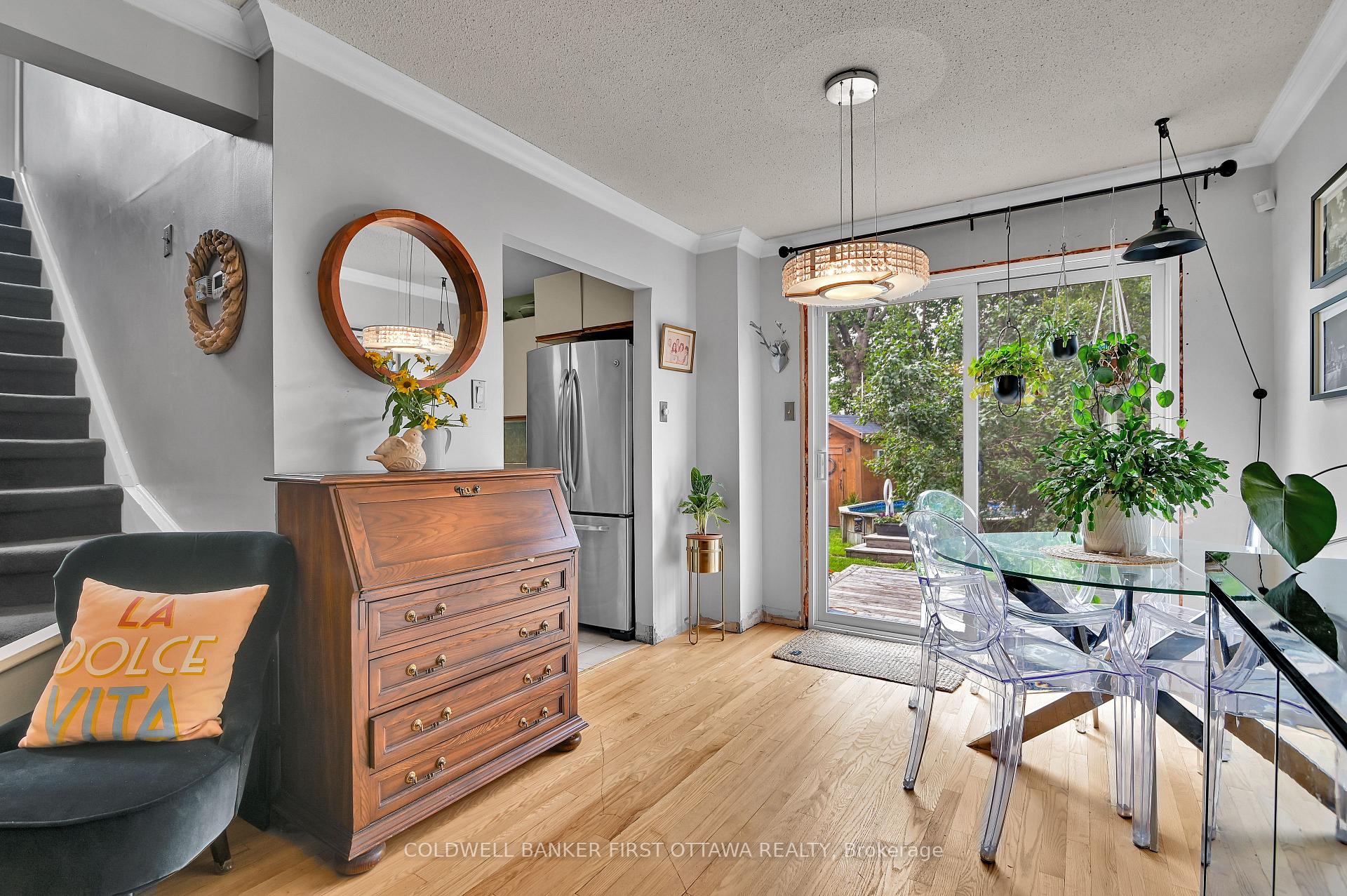 Photo 7 of 2153 East Acres Road, Ottawa, Beacon Hill South — HOMEH