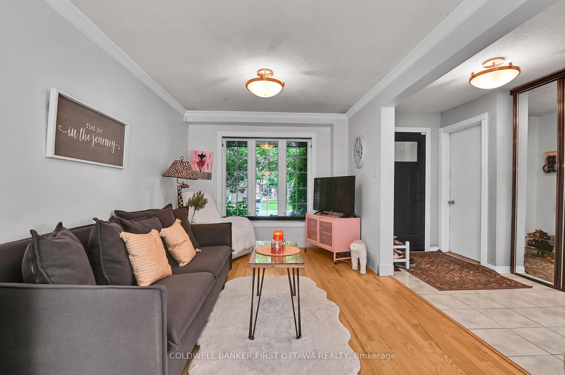 Photo 9 of 2153 East Acres Road, Ottawa, Beacon Hill South — HOMEH