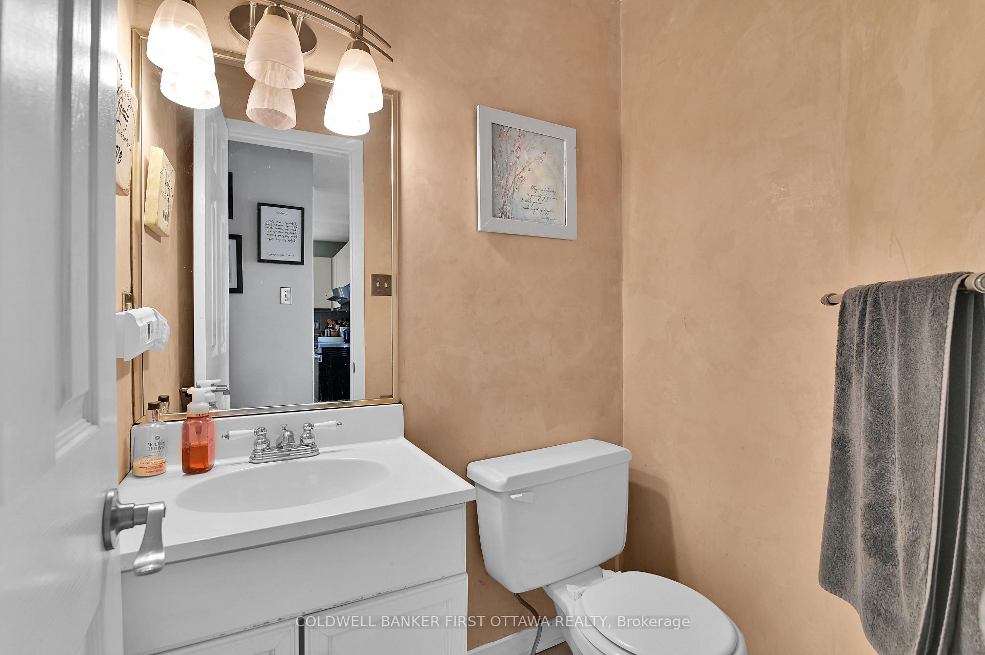 Photo 14 of 2153 East Acres Road, Ottawa, Beacon Hill South — HOMEH