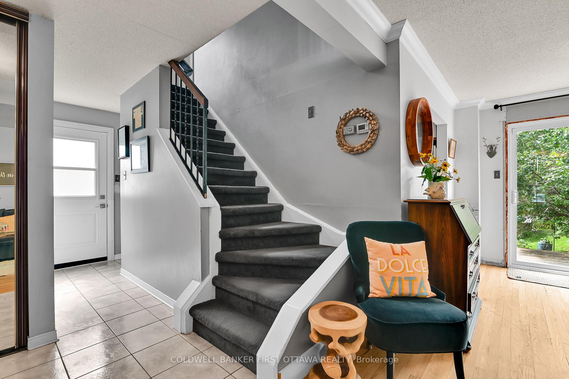 Photo 15 of 2153 East Acres Road, Ottawa, Beacon Hill South — HOMEH