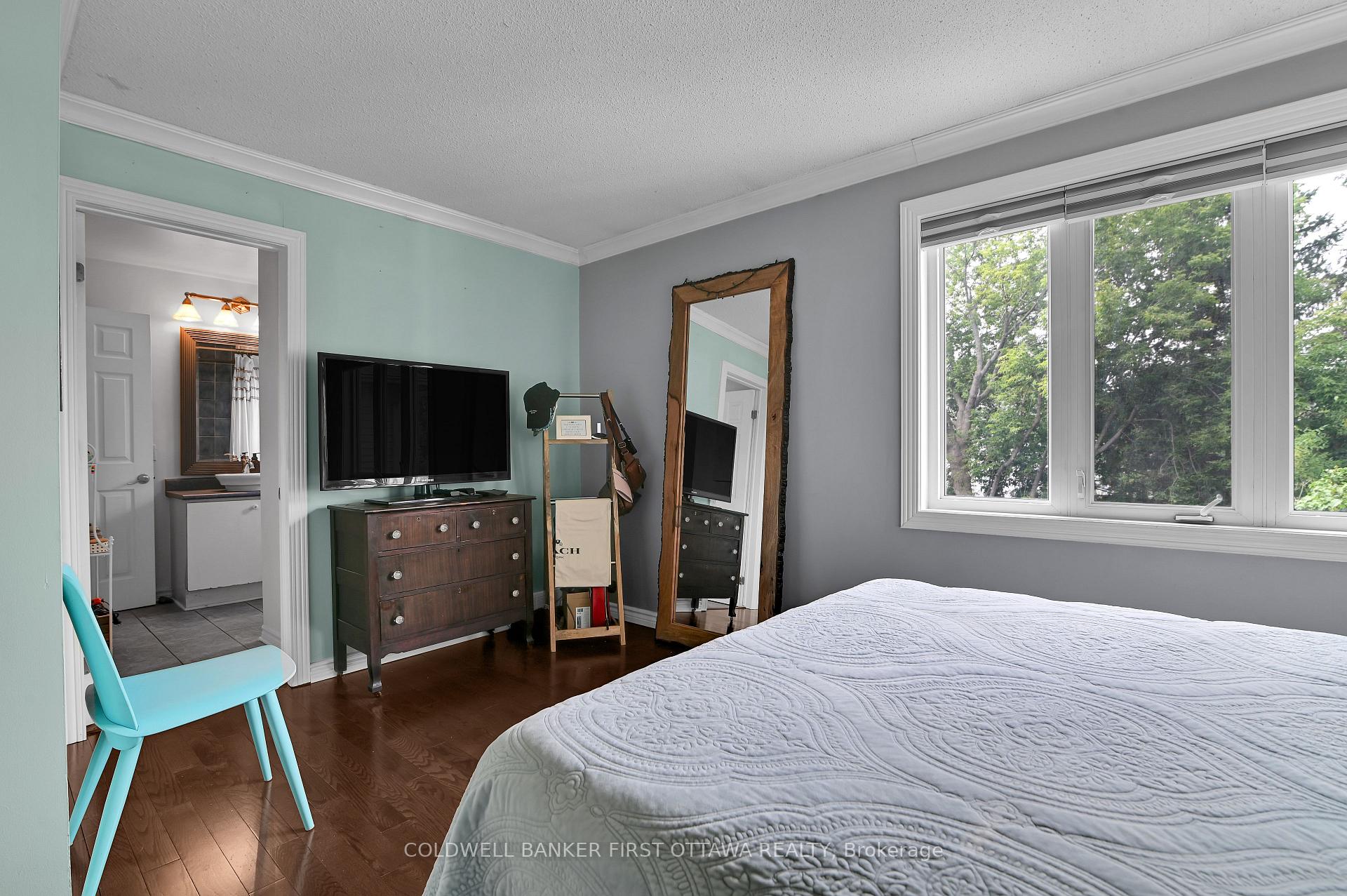 Photo 18 of 2153 East Acres Road, Ottawa, Beacon Hill South — HOMEH