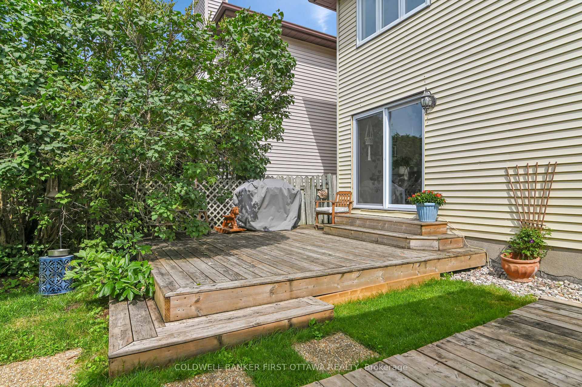 Photo 26 of 2153 East Acres Road, Ottawa, Beacon Hill South — HOMEH