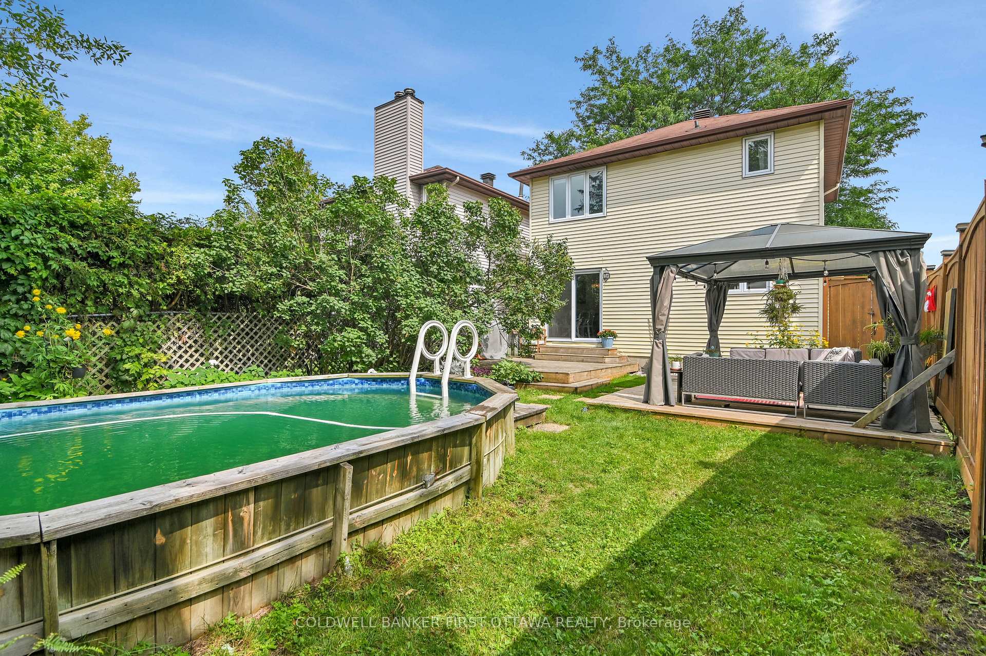 Photo 32 of 2153 East Acres Road, Ottawa, Beacon Hill South — HOMEH