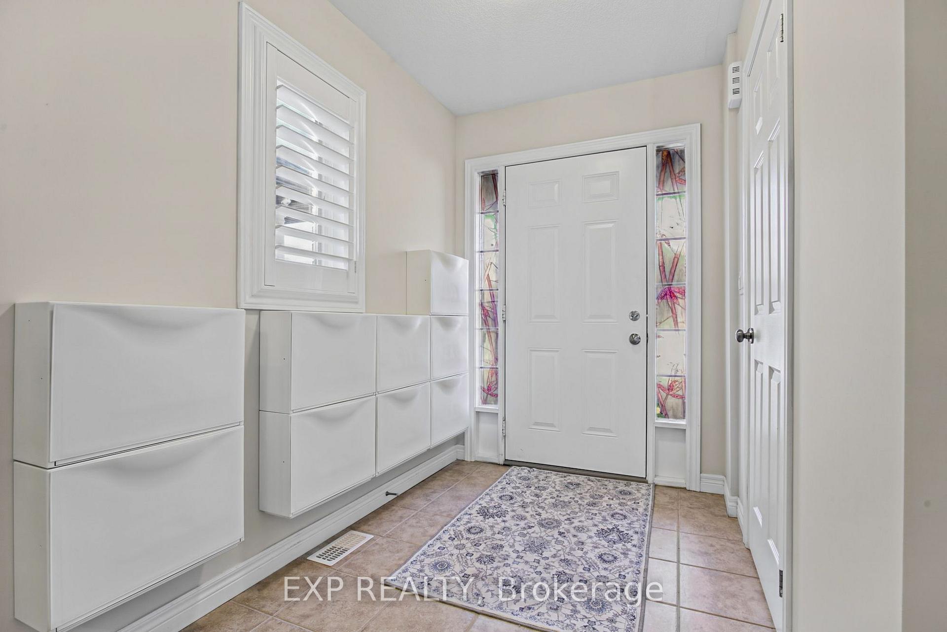 Photo 4 of 184 Pelech Crescent, Hamilton, Rural Glanbrook — HOMEH