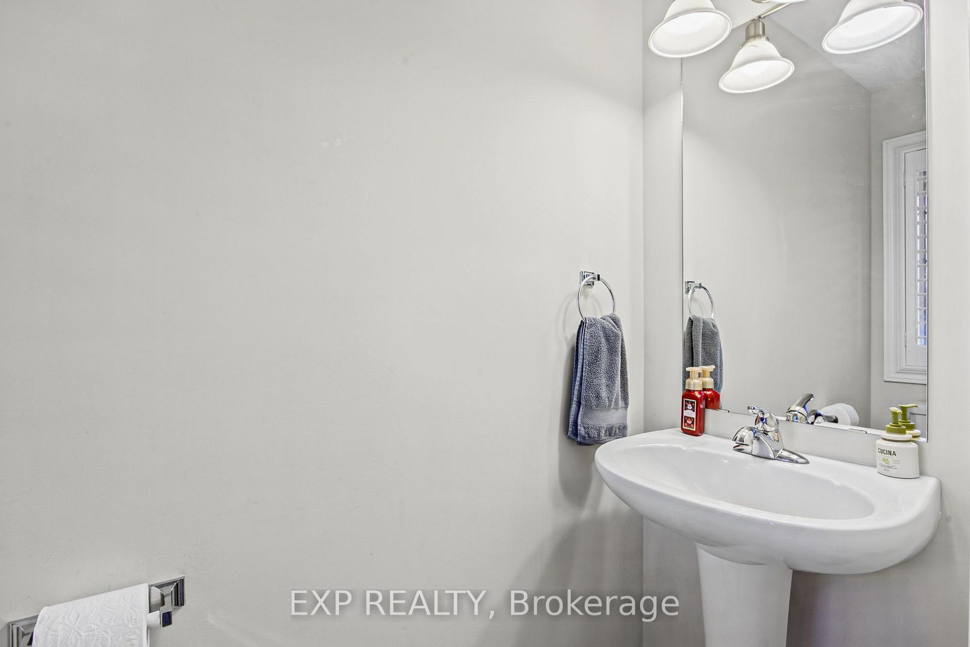 Photo 5 of 184 Pelech Crescent, Hamilton, Rural Glanbrook — HOMEH