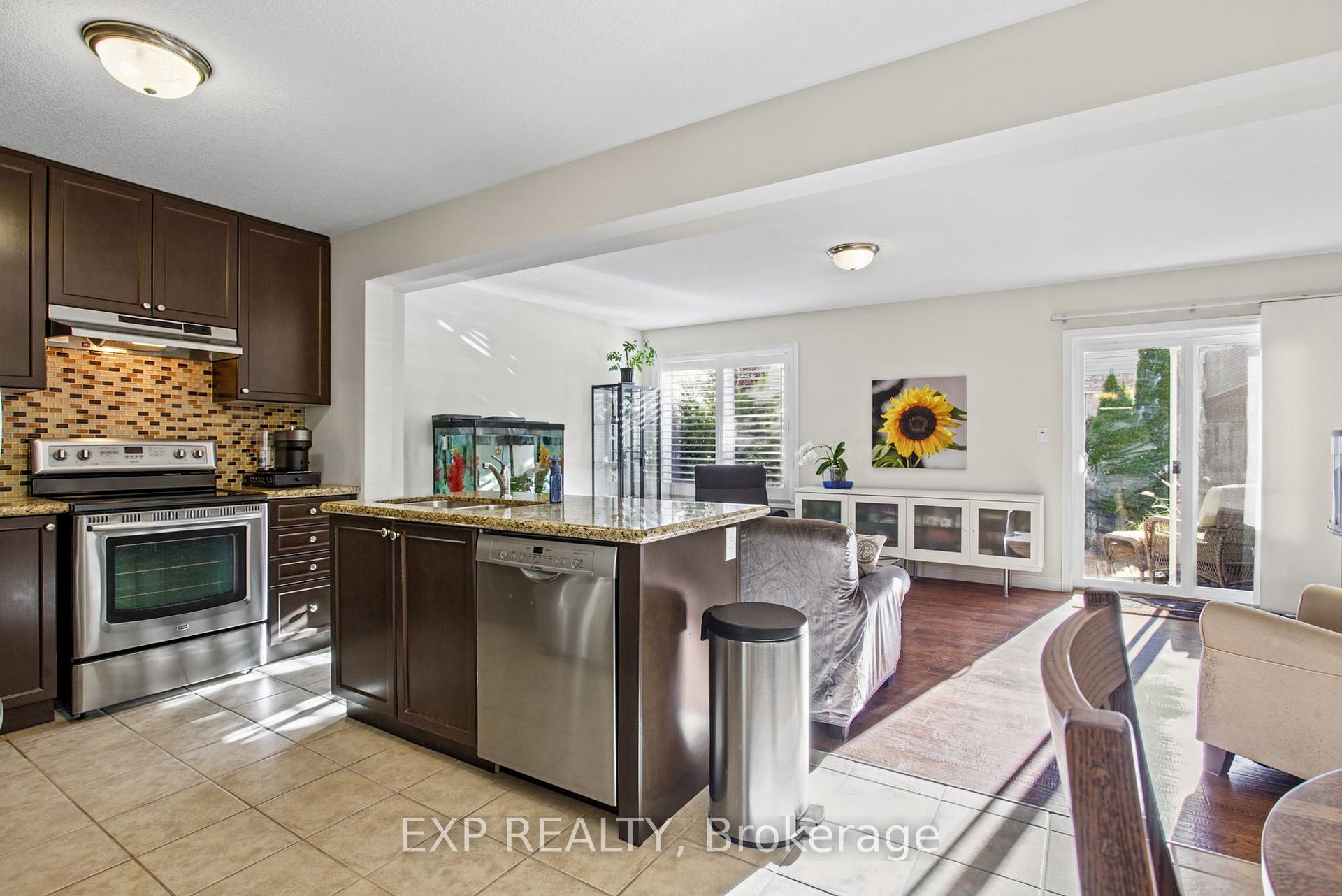 Photo 8 of 184 Pelech Crescent, Hamilton, Rural Glanbrook — HOMEH