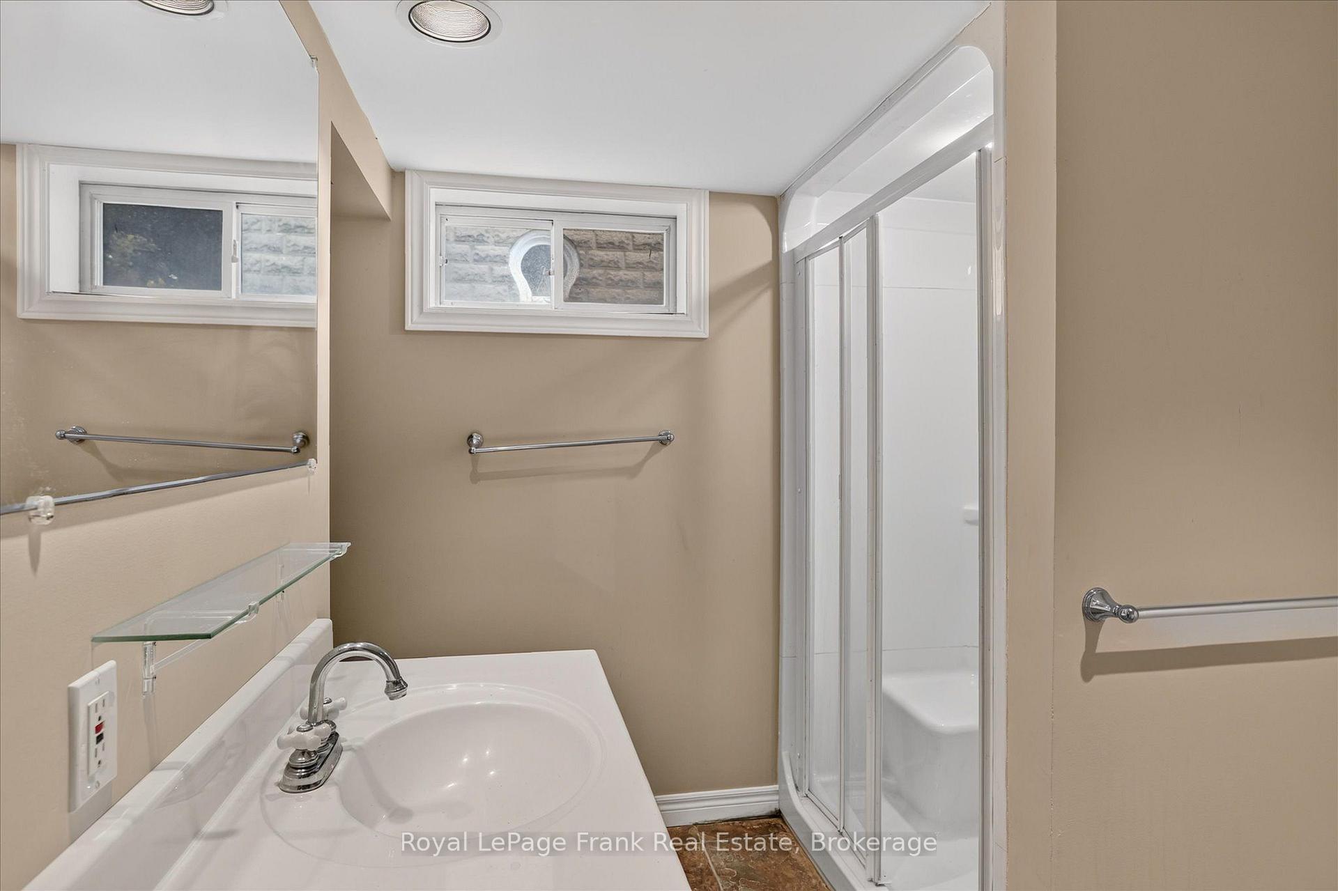 Photo 28 of 174 Sophia Street, Peterborough, Ashburnham Ward 4 — HOMEH
