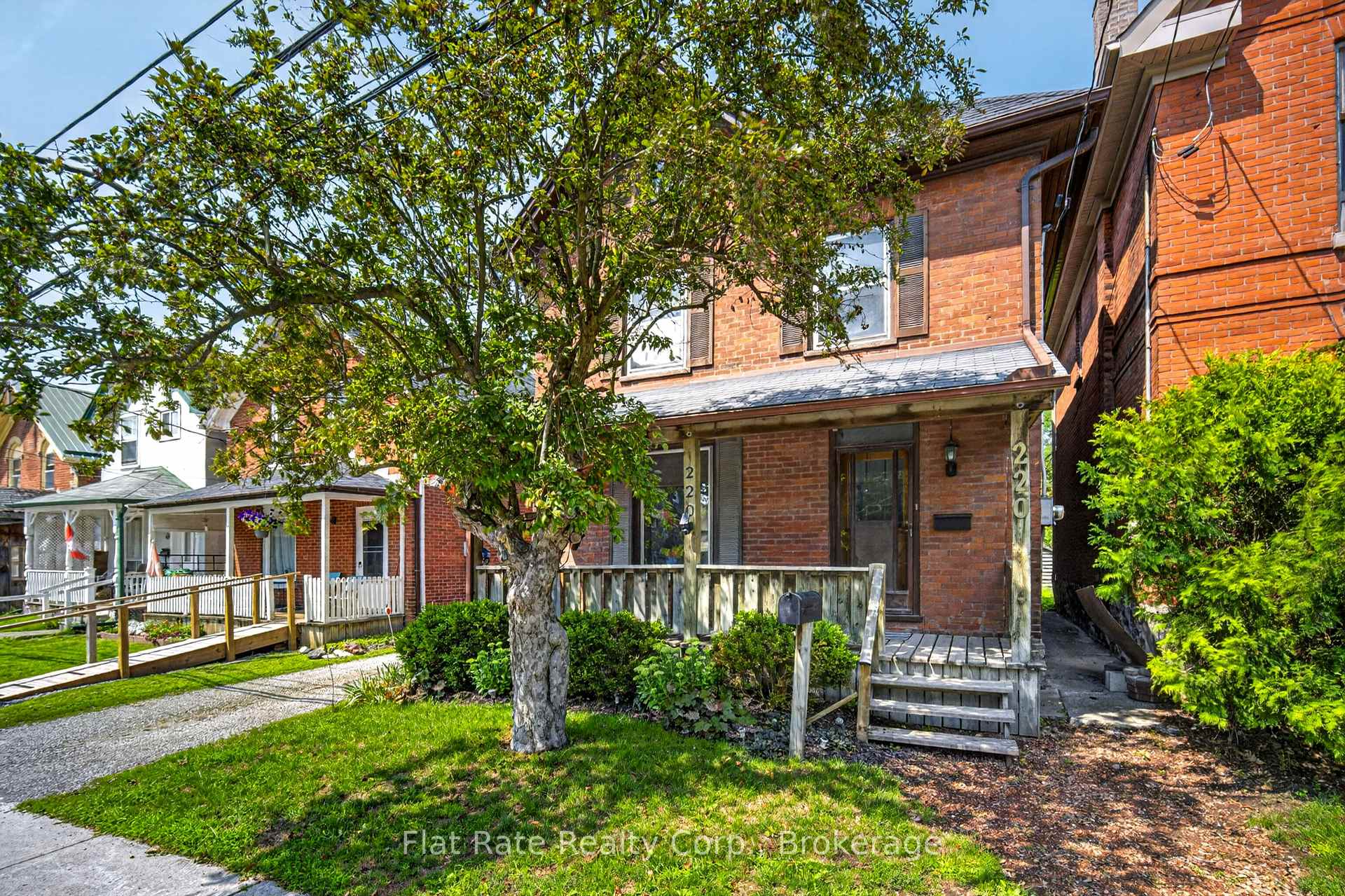Photo of 220 London Street