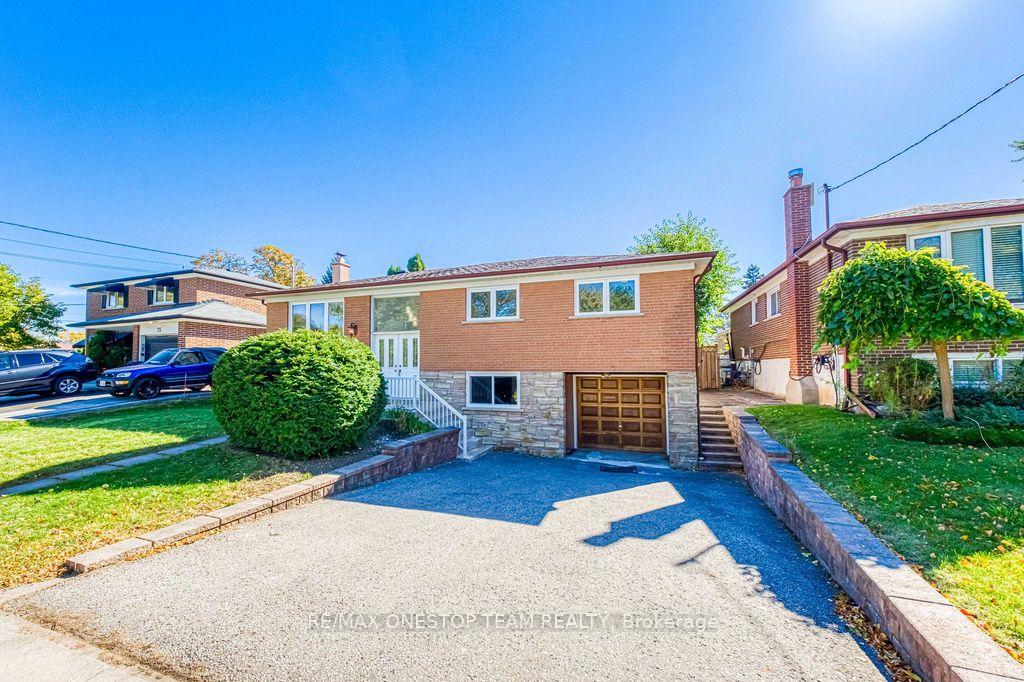 Photo 3 of 73 Houston Crescent, North York, Don Valley Village — HOMEH