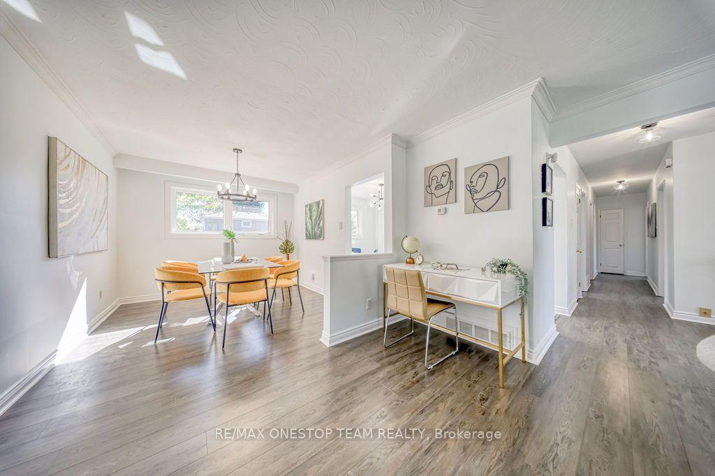 Photo 12 of 73 Houston Crescent, North York, Don Valley Village — HOMEH