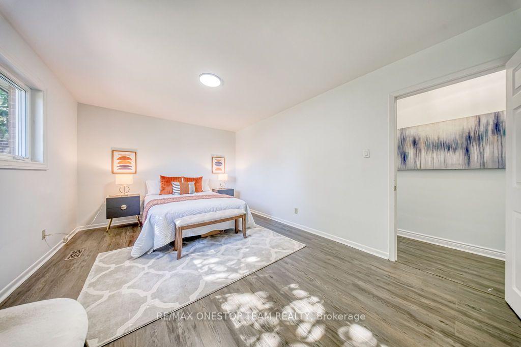 Photo 21 of 73 Houston Crescent, North York, Don Valley Village — HOMEH