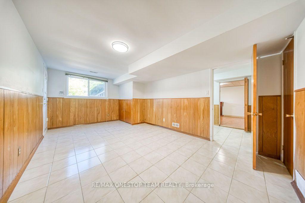 Photo 31 of 73 Houston Crescent, North York, Don Valley Village — HOMEH