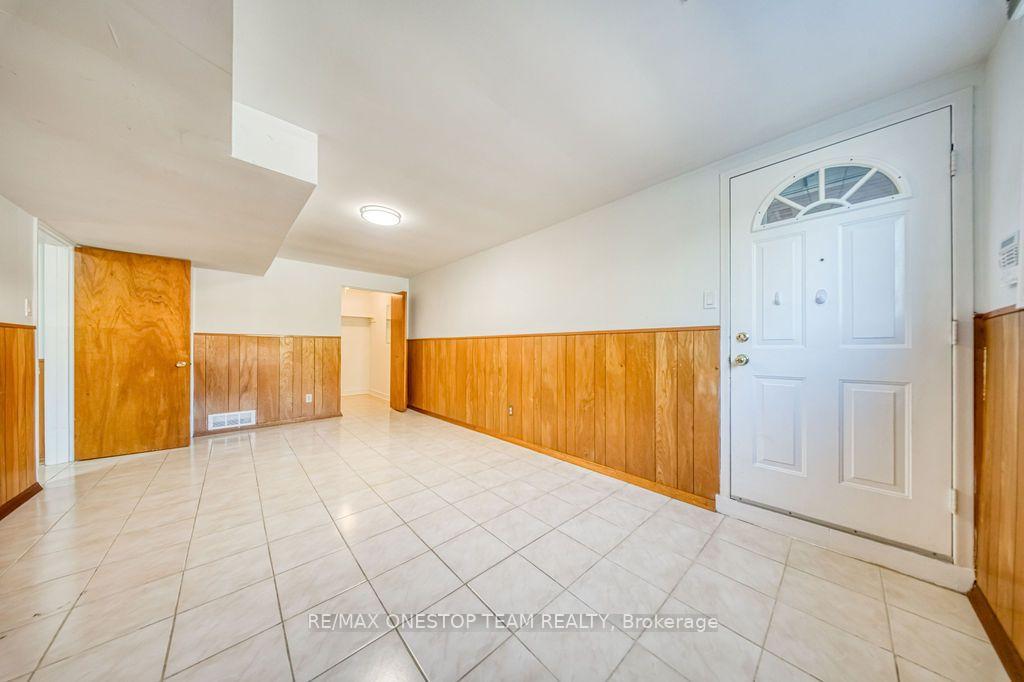 Photo 32 of 73 Houston Crescent, North York, Don Valley Village — HOMEH