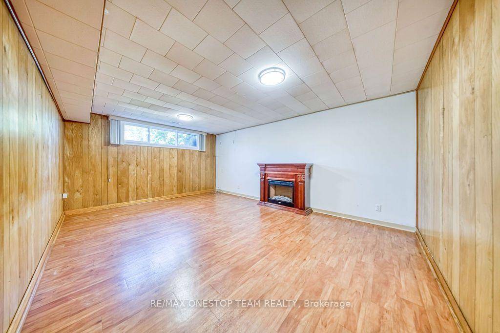Photo 34 of 73 Houston Crescent, North York, Don Valley Village — HOMEH