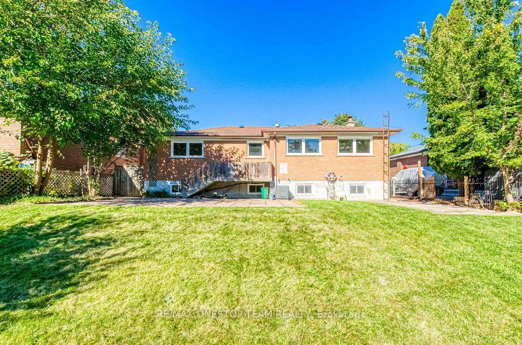 Photo 39 of 73 Houston Crescent, North York, Don Valley Village — HOMEH