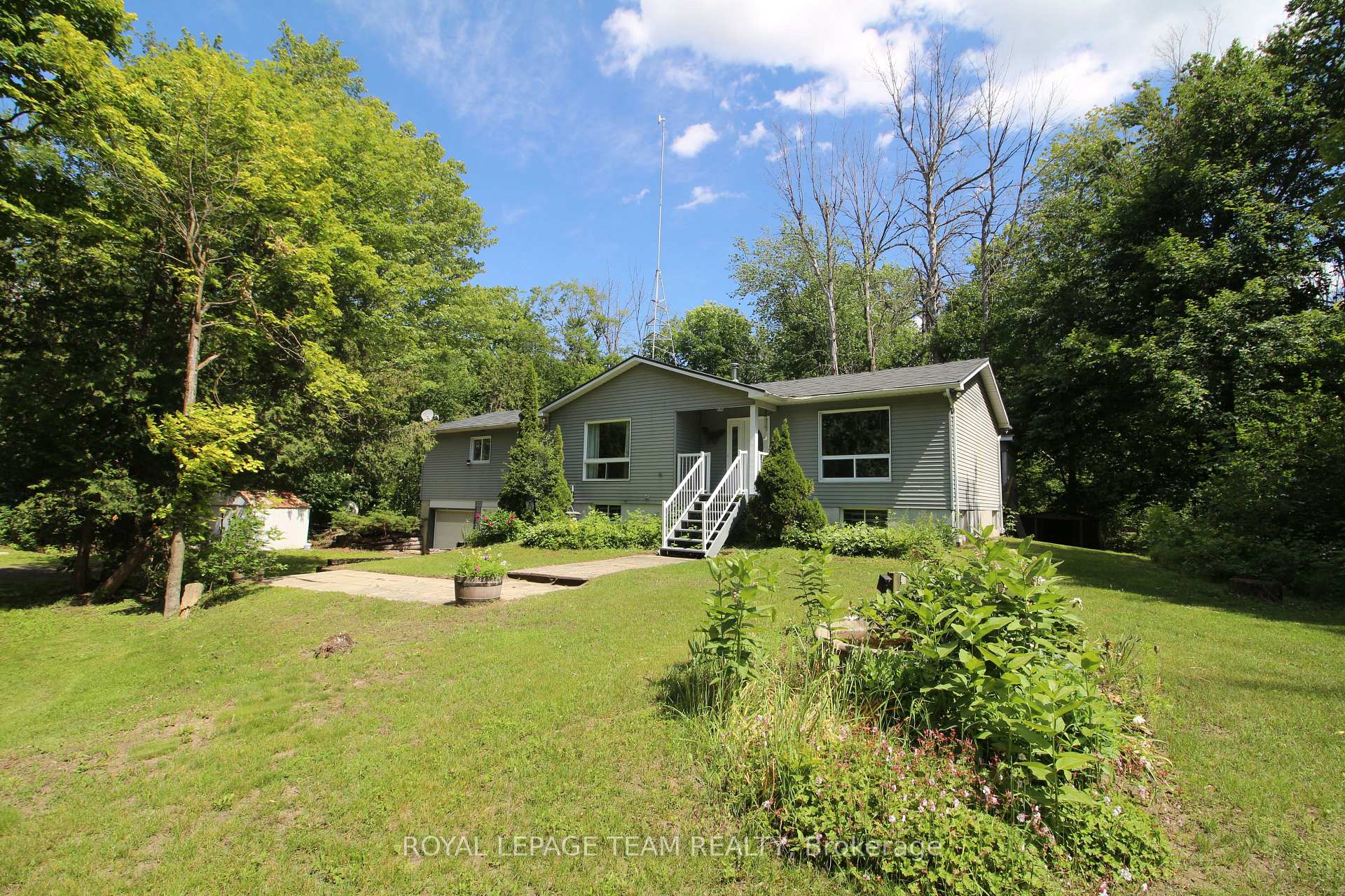 Photo 1 of 214 Arcand Road, North Grenville, North Grenville Twp (Kemptville East) — HOMEH