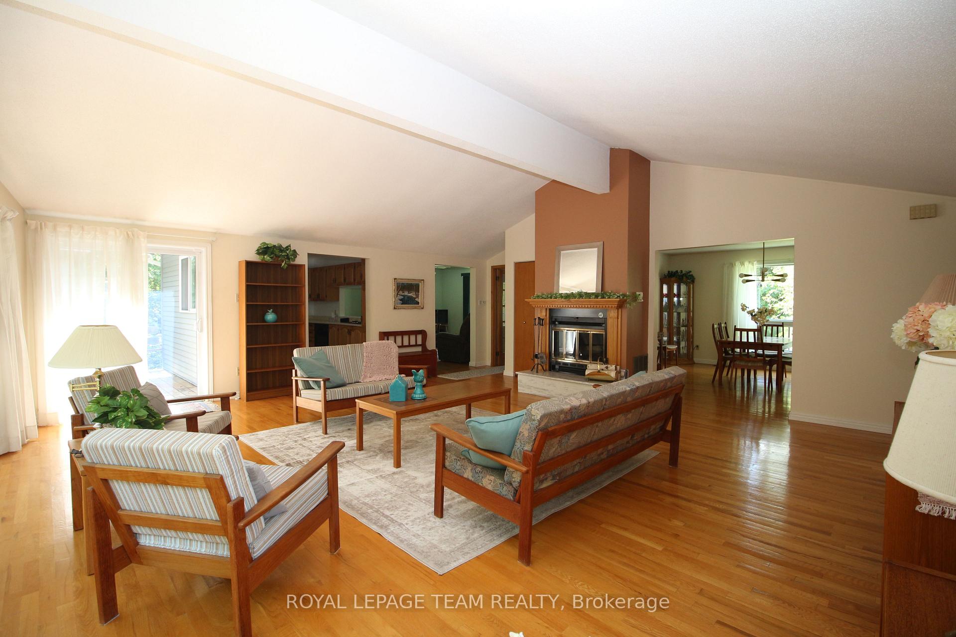 Photo 6 of 214 Arcand Road, North Grenville, North Grenville Twp (Kemptville East) — HOMEH