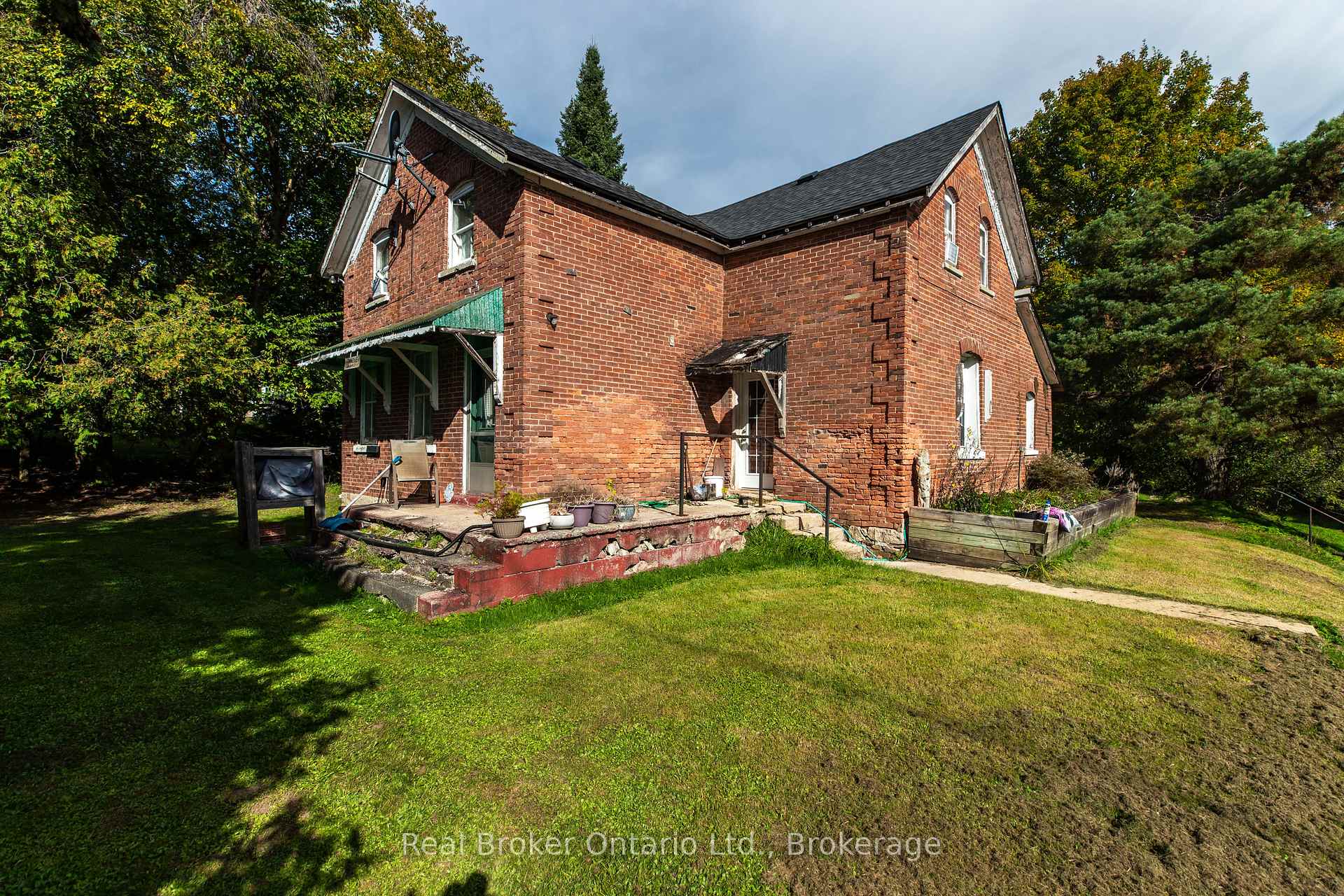 Photo of 776813 Highway 10, R.R. #3