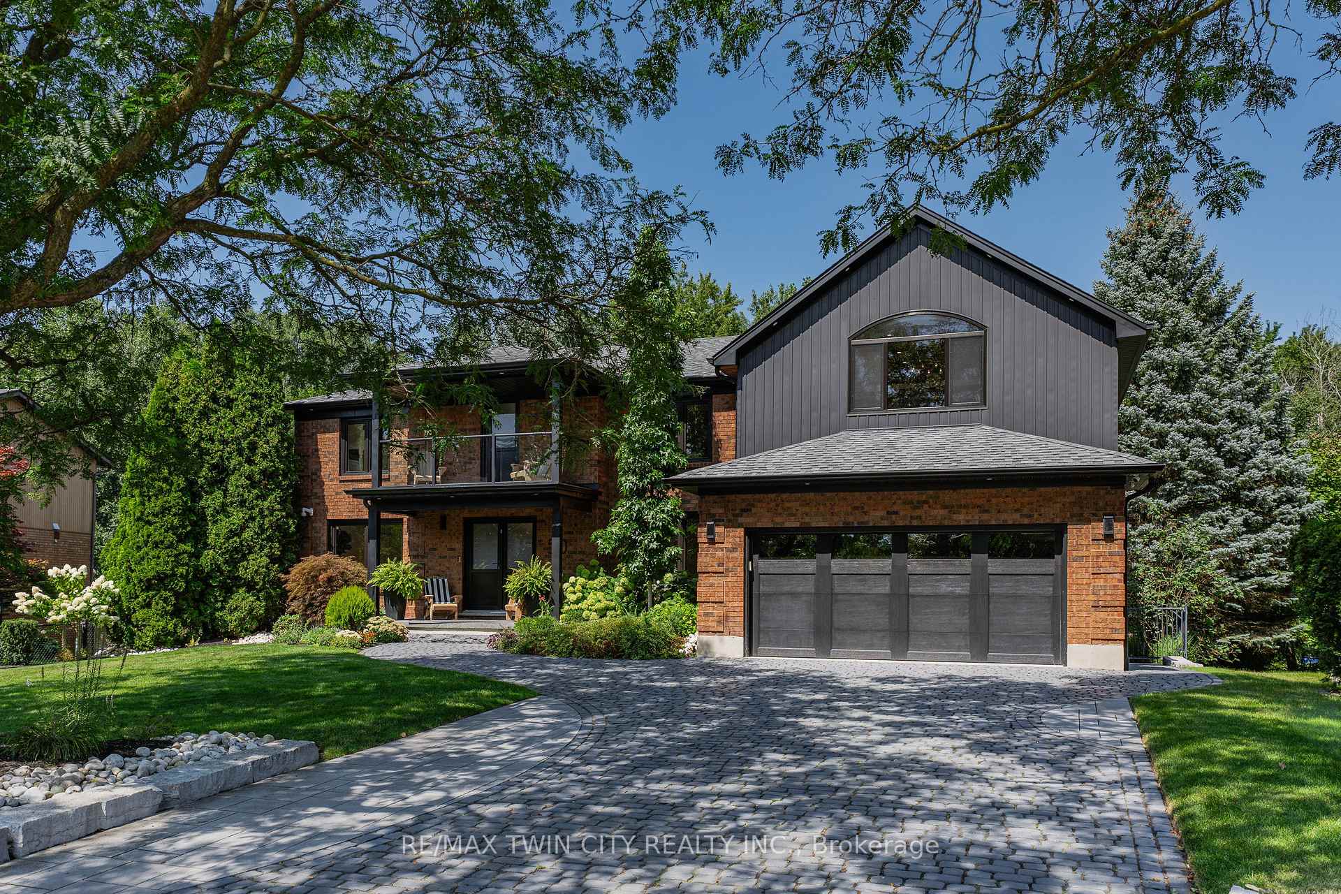 Photo 11 of 50 Roehampton Court, Kitchener, Stanley Park — HOMEH