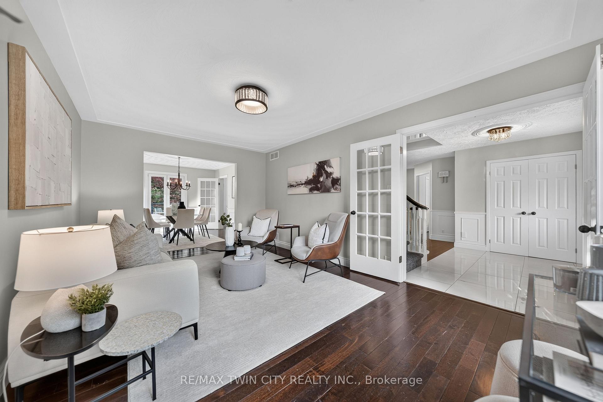 Photo 18 of 50 Roehampton Court, Kitchener, Stanley Park — HOMEH