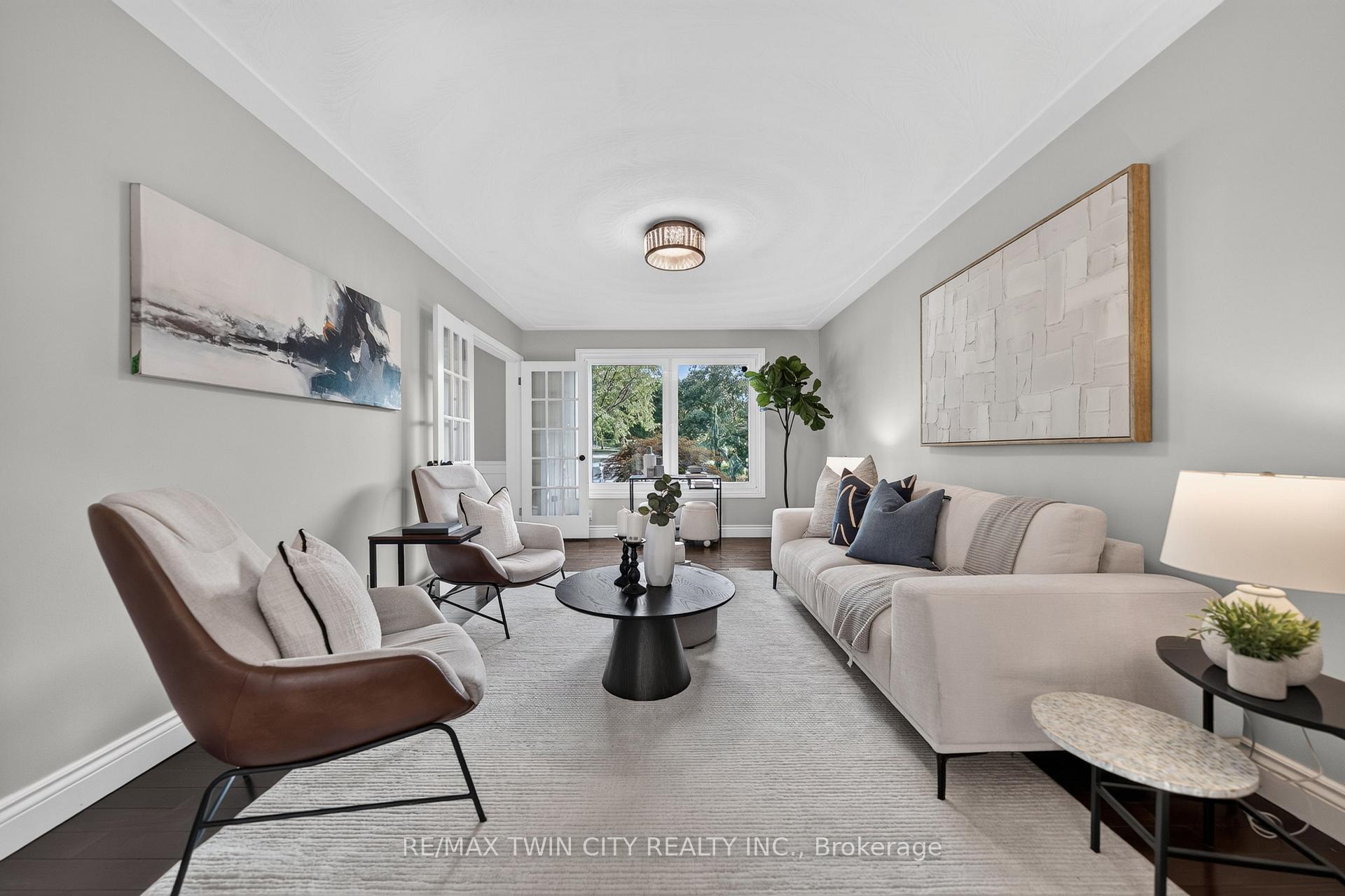 Photo 20 of 50 Roehampton Court, Kitchener, Stanley Park — HOMEH