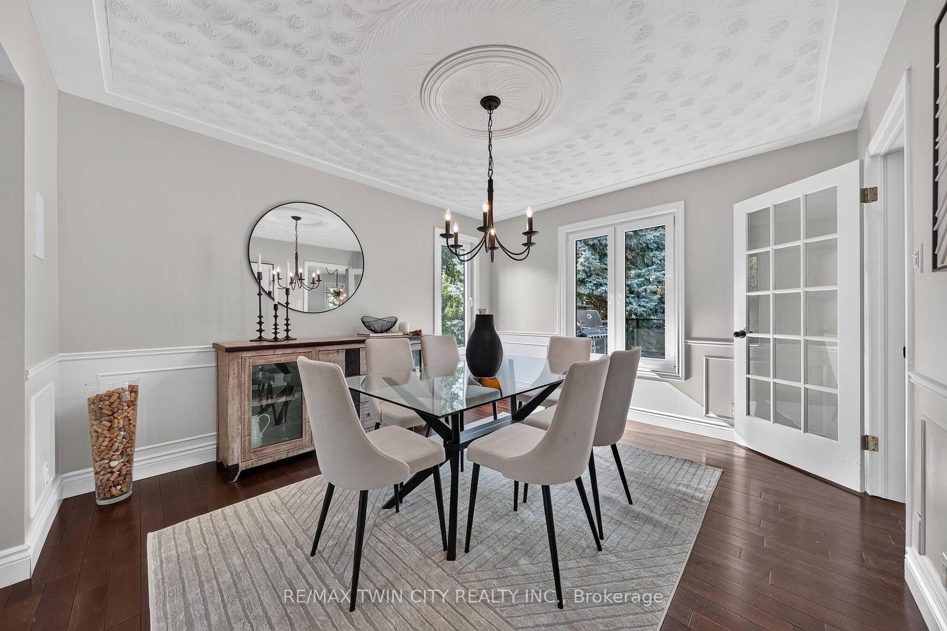Photo 22 of 50 Roehampton Court, Kitchener, Stanley Park — HOMEH