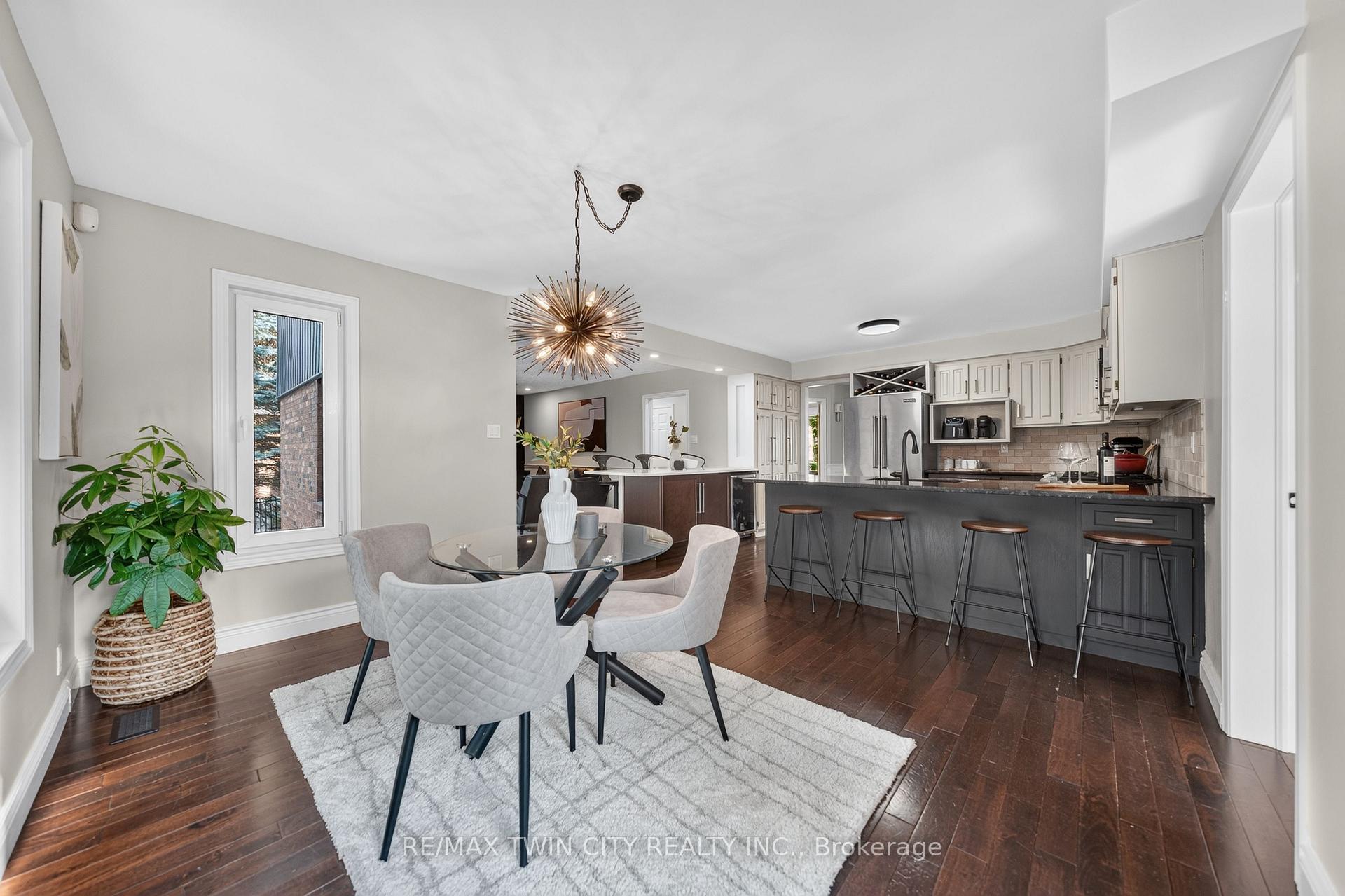 Photo 26 of 50 Roehampton Court, Kitchener, Stanley Park — HOMEH