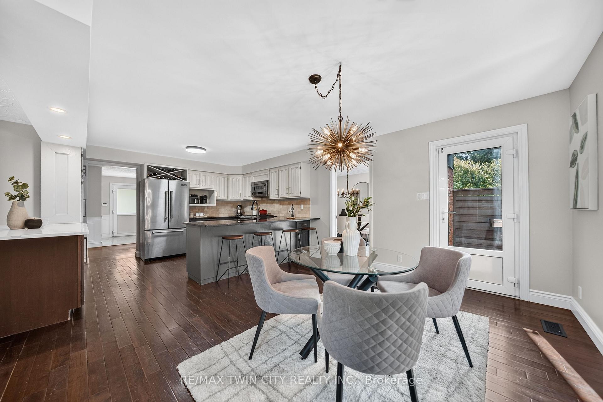 Photo 28 of 50 Roehampton Court, Kitchener, Stanley Park — HOMEH