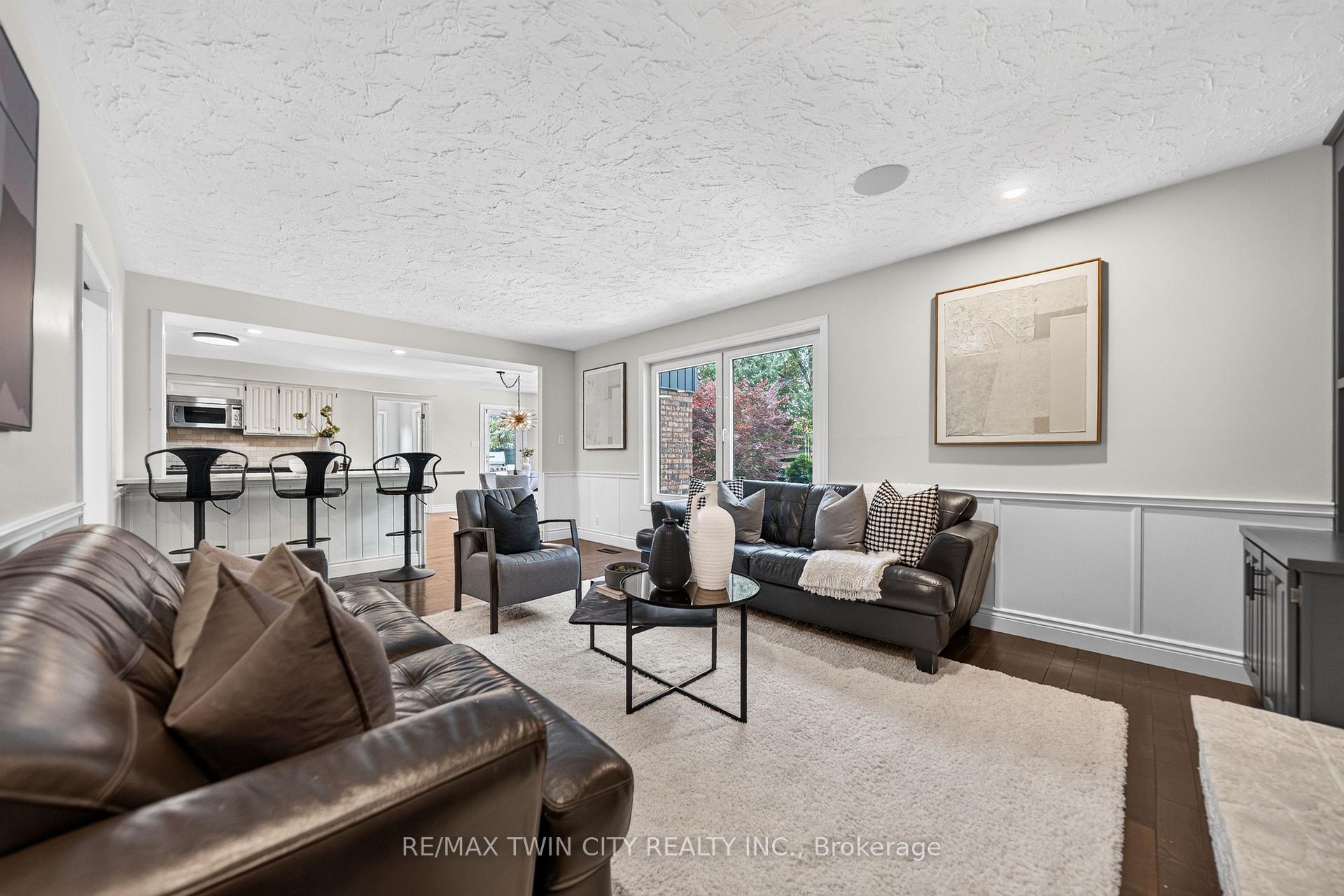 Photo 34 of 50 Roehampton Court, Kitchener, Stanley Park — HOMEH