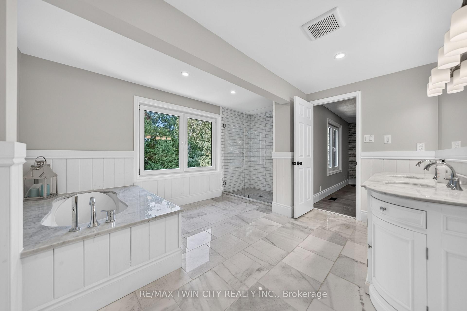 Photo 60 of 50 Roehampton Court, Kitchener, Stanley Park — HOMEH
