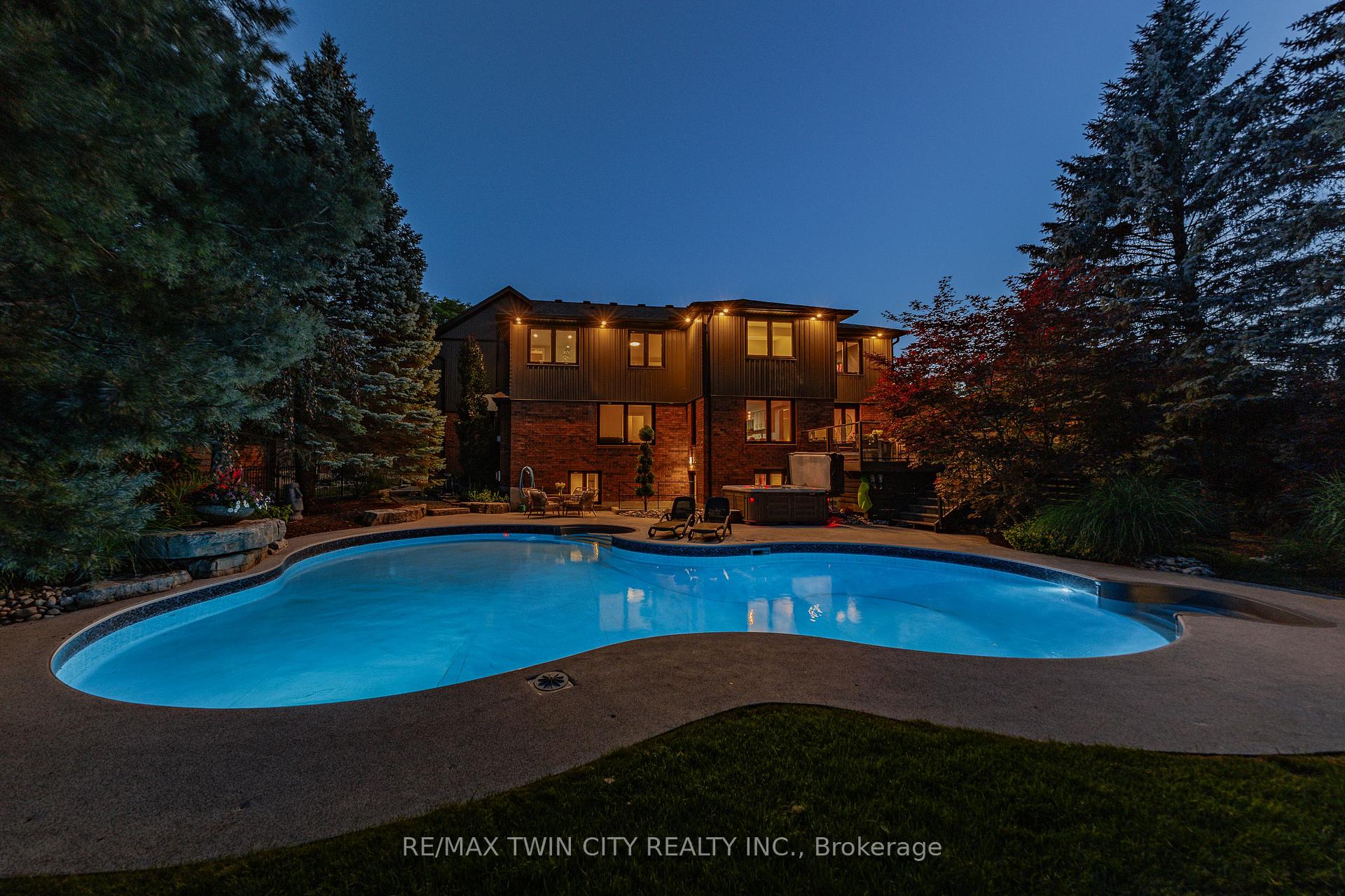 Photo 96 of 50 Roehampton Court, Kitchener, Stanley Park — HOMEH