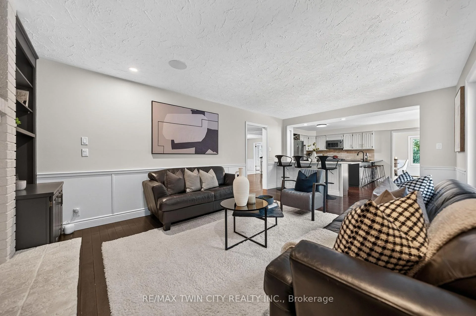Photo 33 of 50 Roehampton Court, Kitchener, Stanley Park — HOMEH