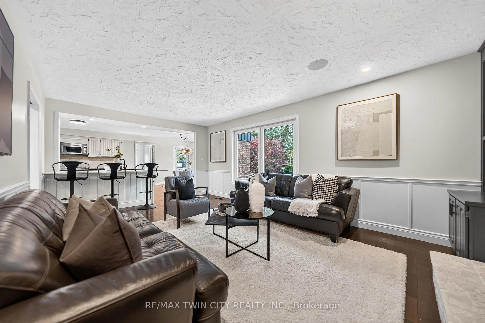 Photo 35 of 50 Roehampton Court, Kitchener, Stanley Park — HOMEH