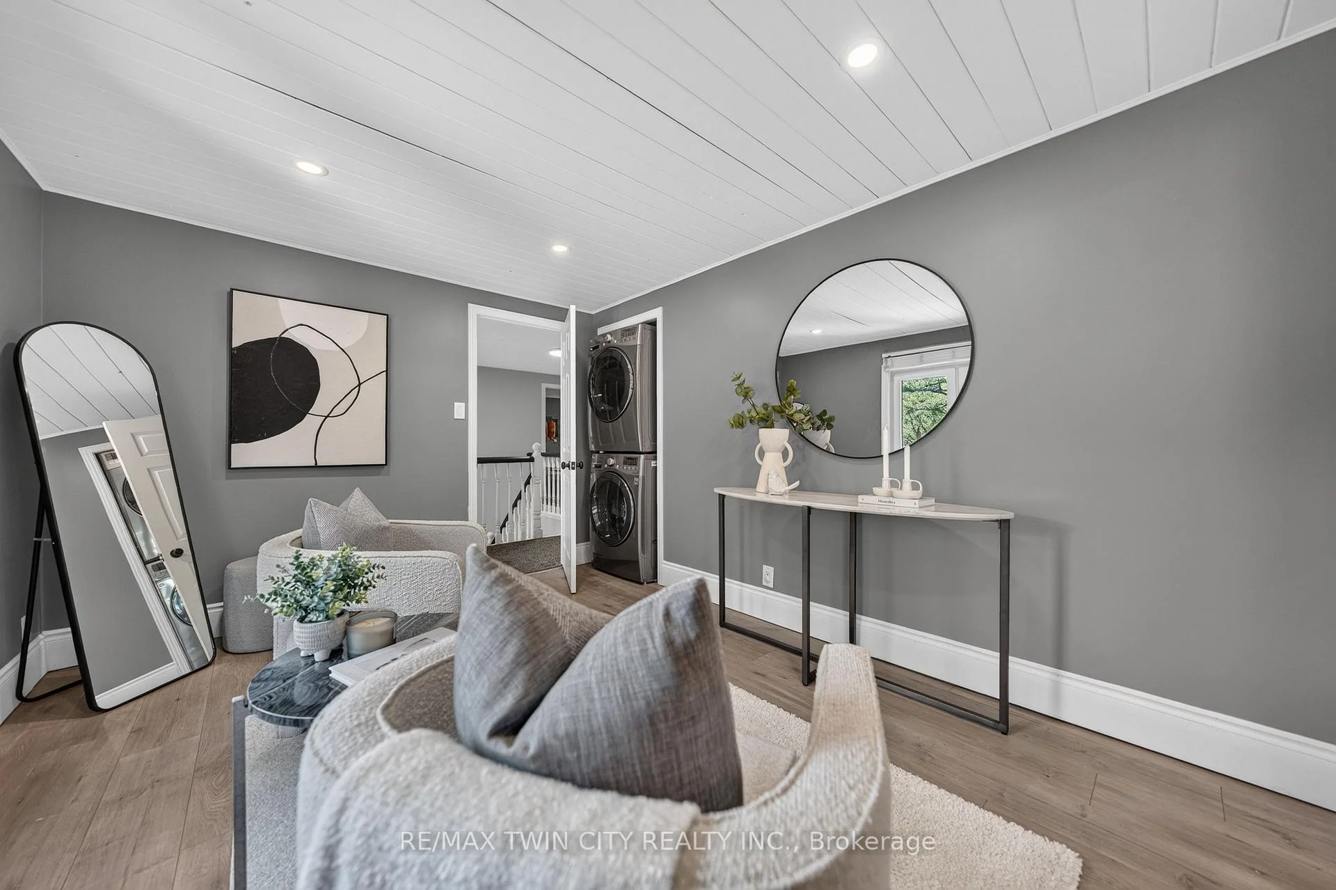 Photo 45 of 50 Roehampton Court, Kitchener, Stanley Park — HOMEH