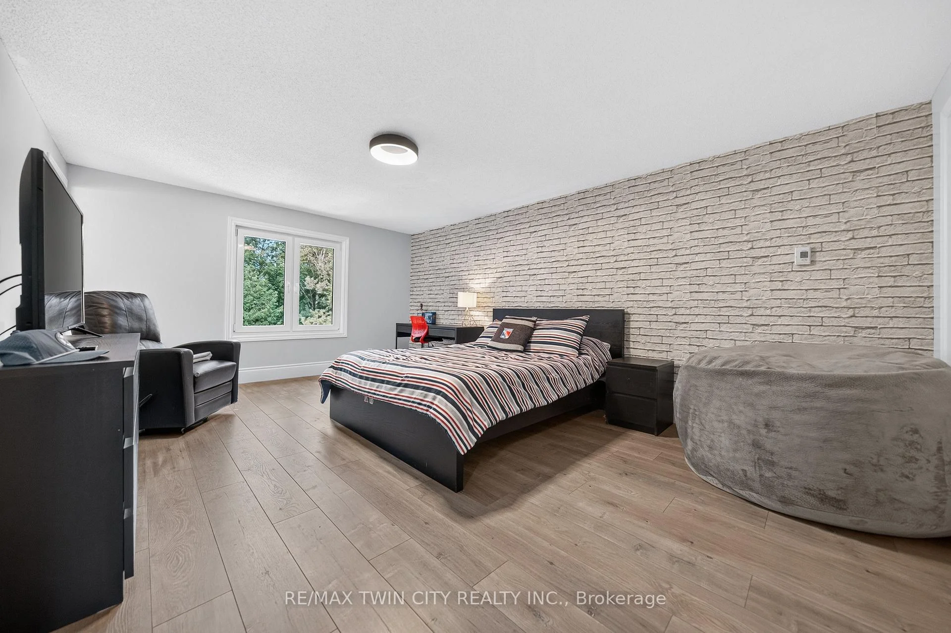 Photo 59 of 50 Roehampton Court, Kitchener, Stanley Park — HOMEH