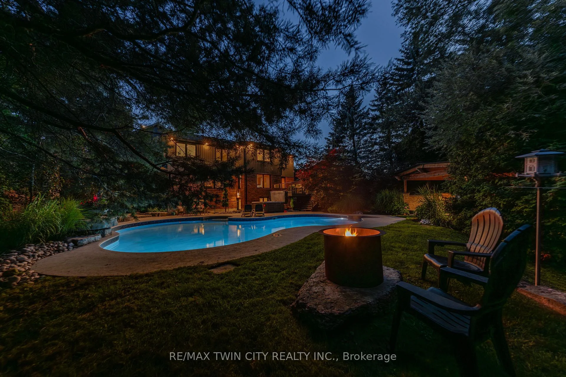 Photo 99 of 50 Roehampton Court, Kitchener, Stanley Park — HOMEH