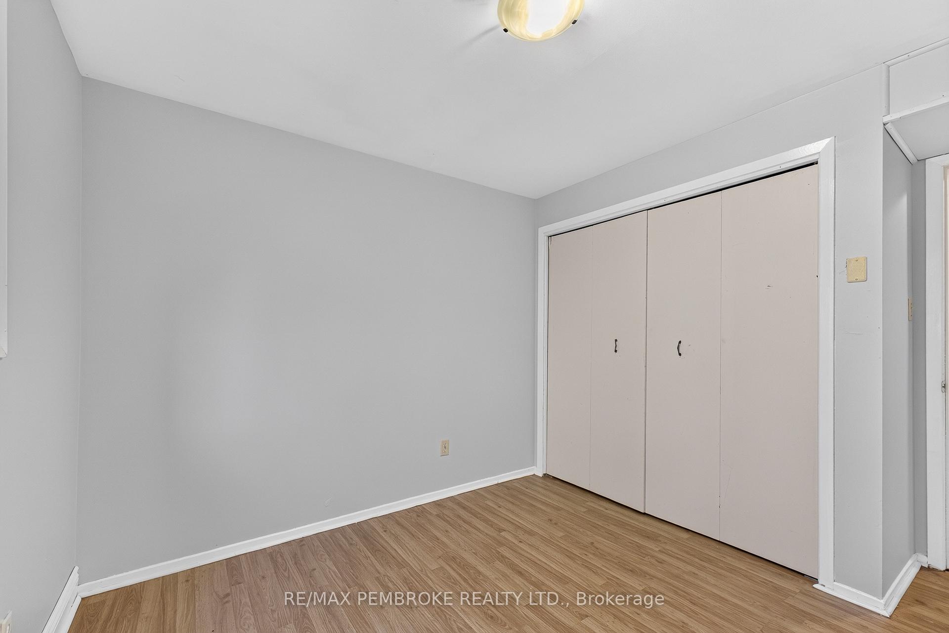 Photo 36 of 14 Roy Street, Petawawa, Petawawa — HOMEH