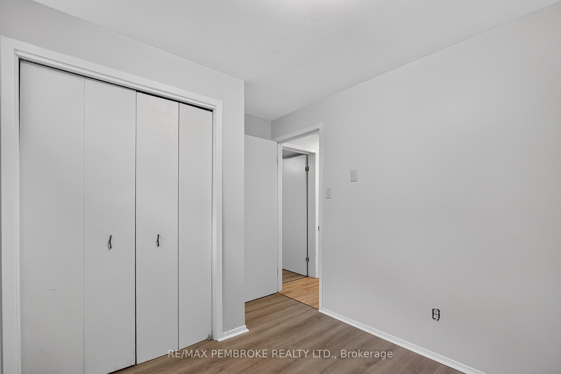 Photo 42 of 14 Roy Street, Petawawa, Petawawa — HOMEH
