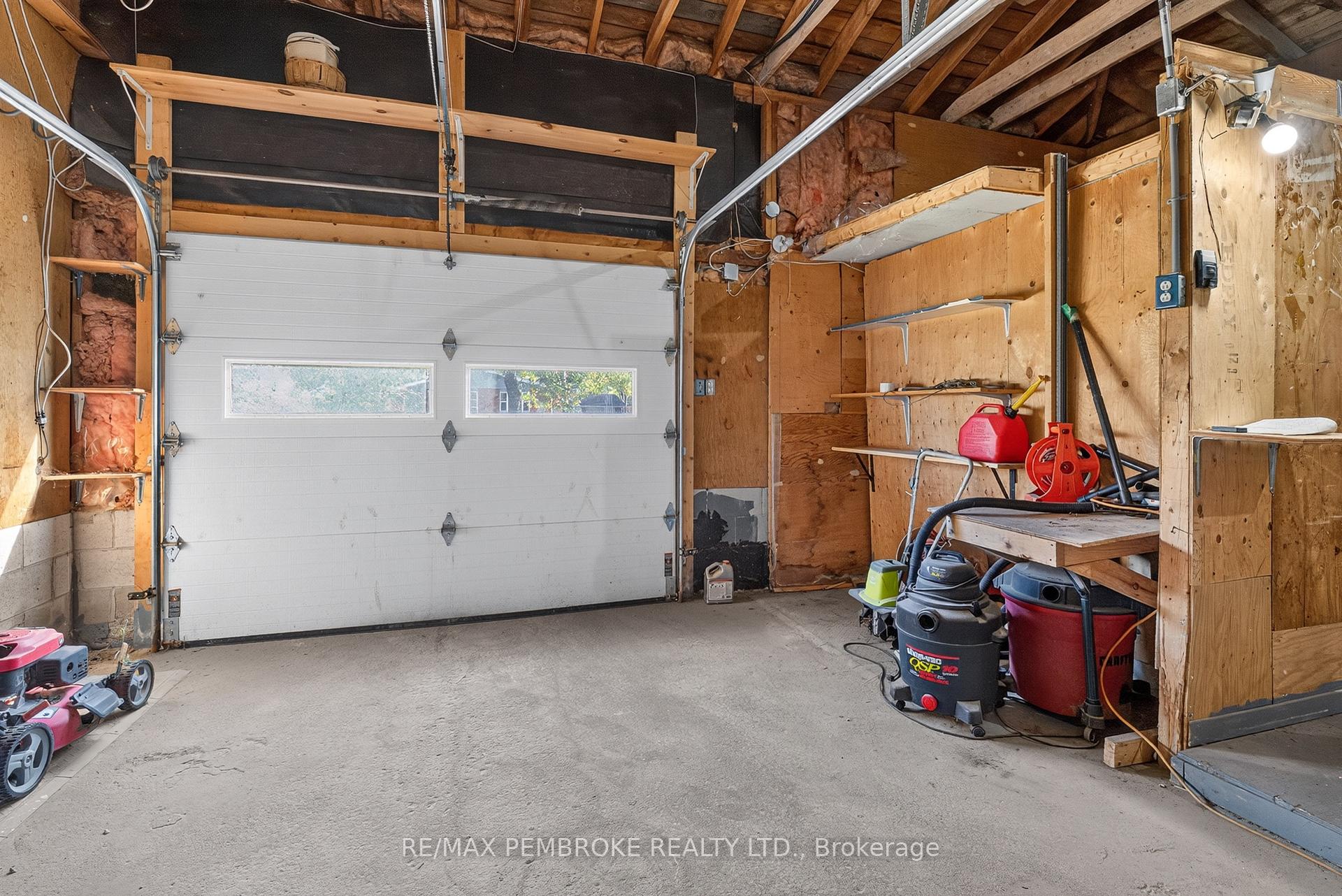 Photo 44 of 14 Roy Street, Petawawa, Petawawa — HOMEH