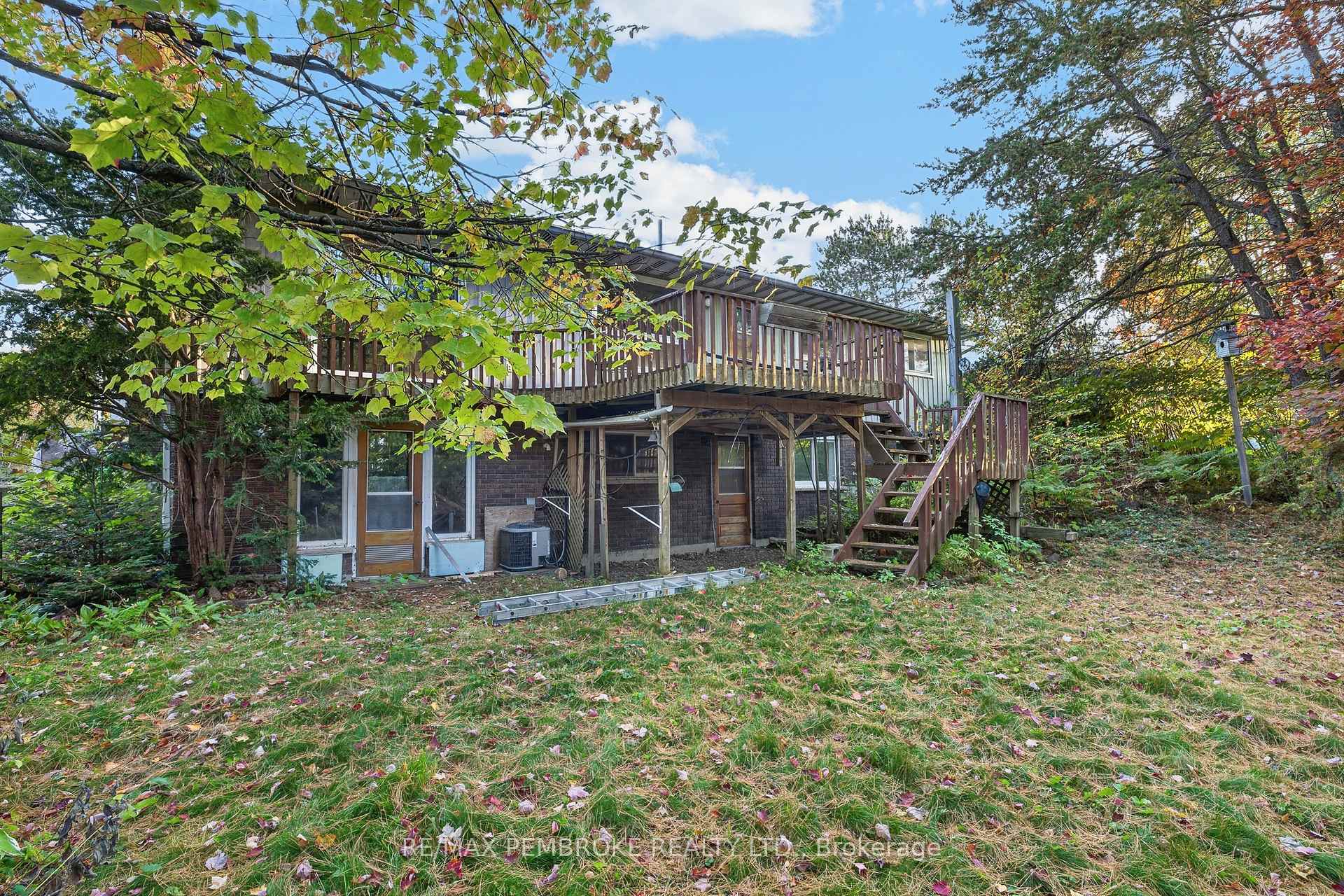 Photo 47 of 14 Roy Street, Petawawa, Petawawa — HOMEH
