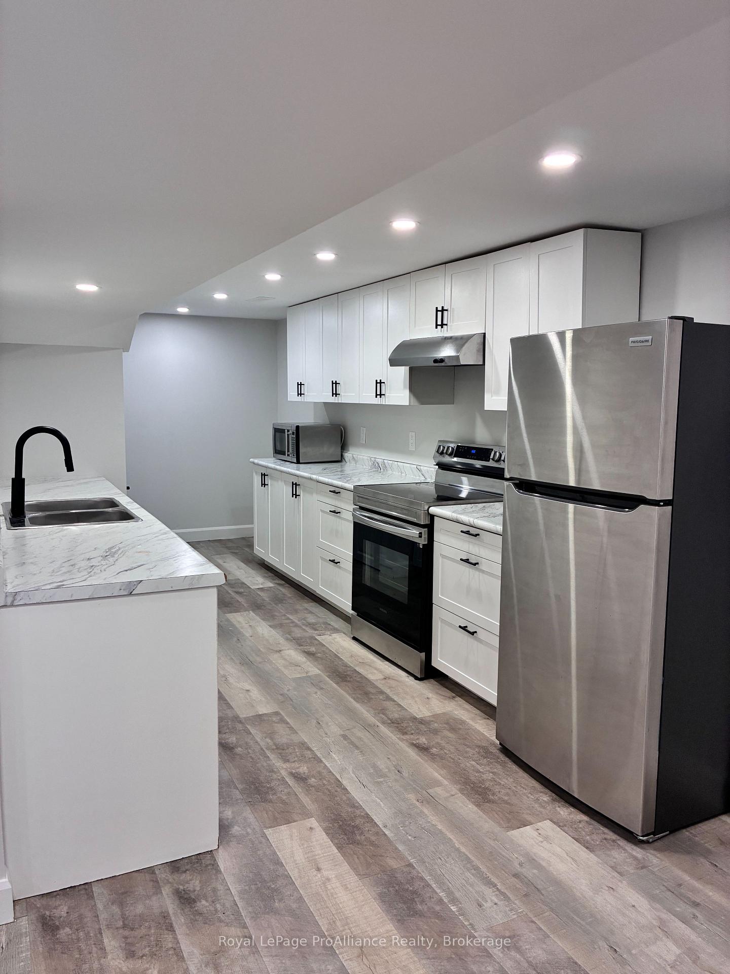 Photo 2 of Unit B, 44 North Park Gardens, Belleville, Belleville Ward — HOMEH