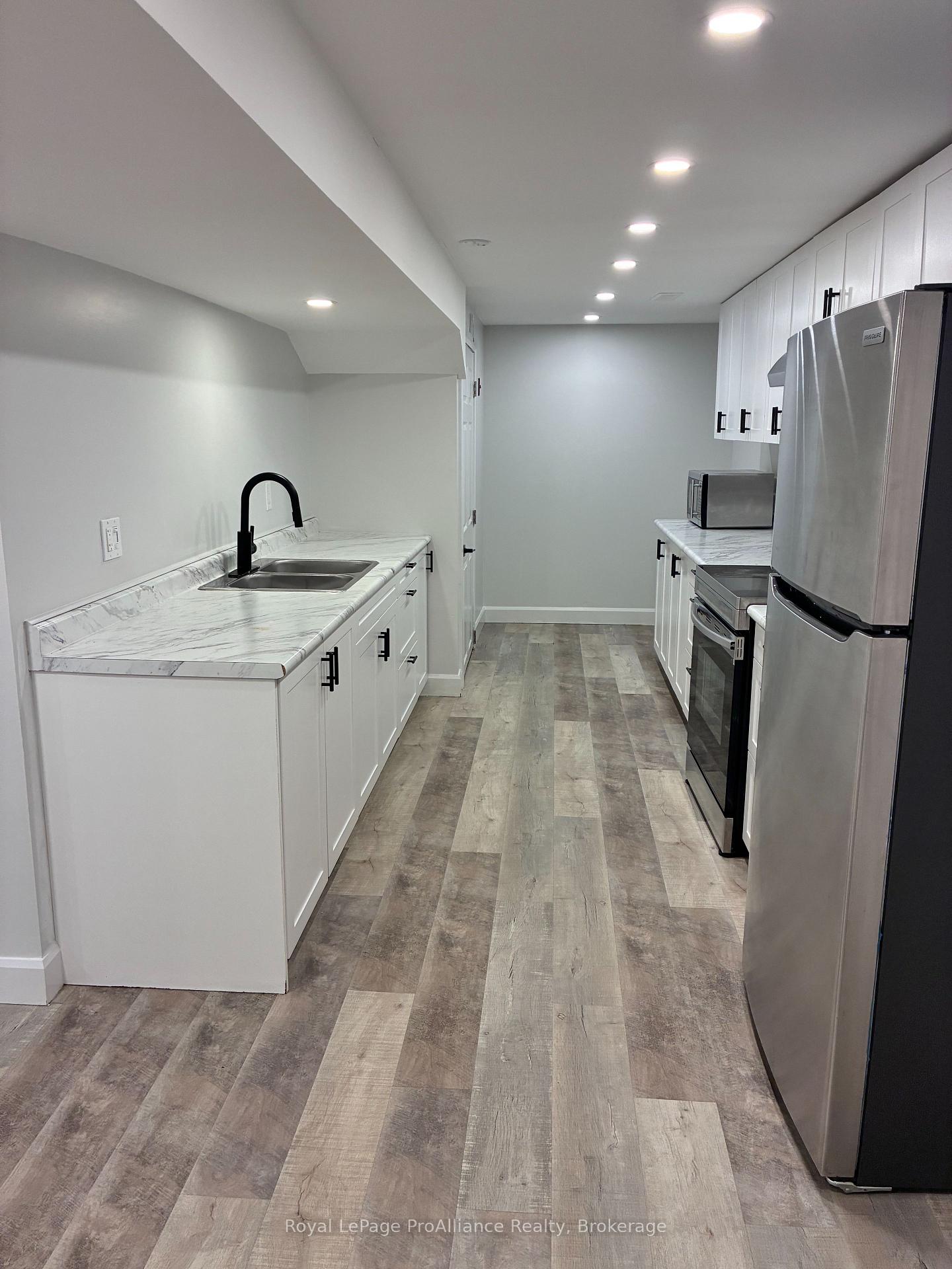 Photo 3 of Unit B, 44 North Park Gardens, Belleville, Belleville Ward — HOMEH