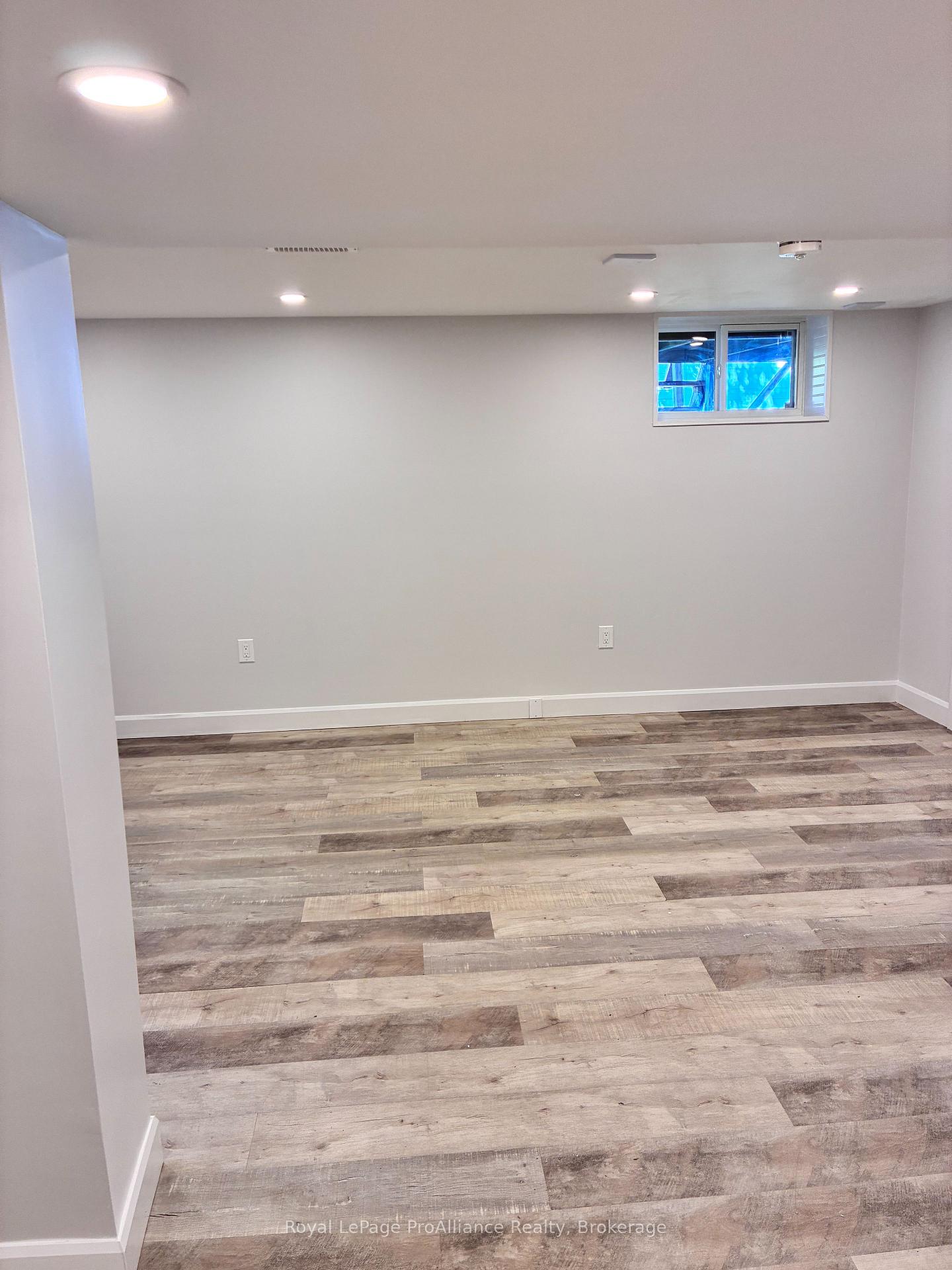 Photo 11 of Unit B, 44 North Park Gardens, Belleville, Belleville Ward — HOMEH