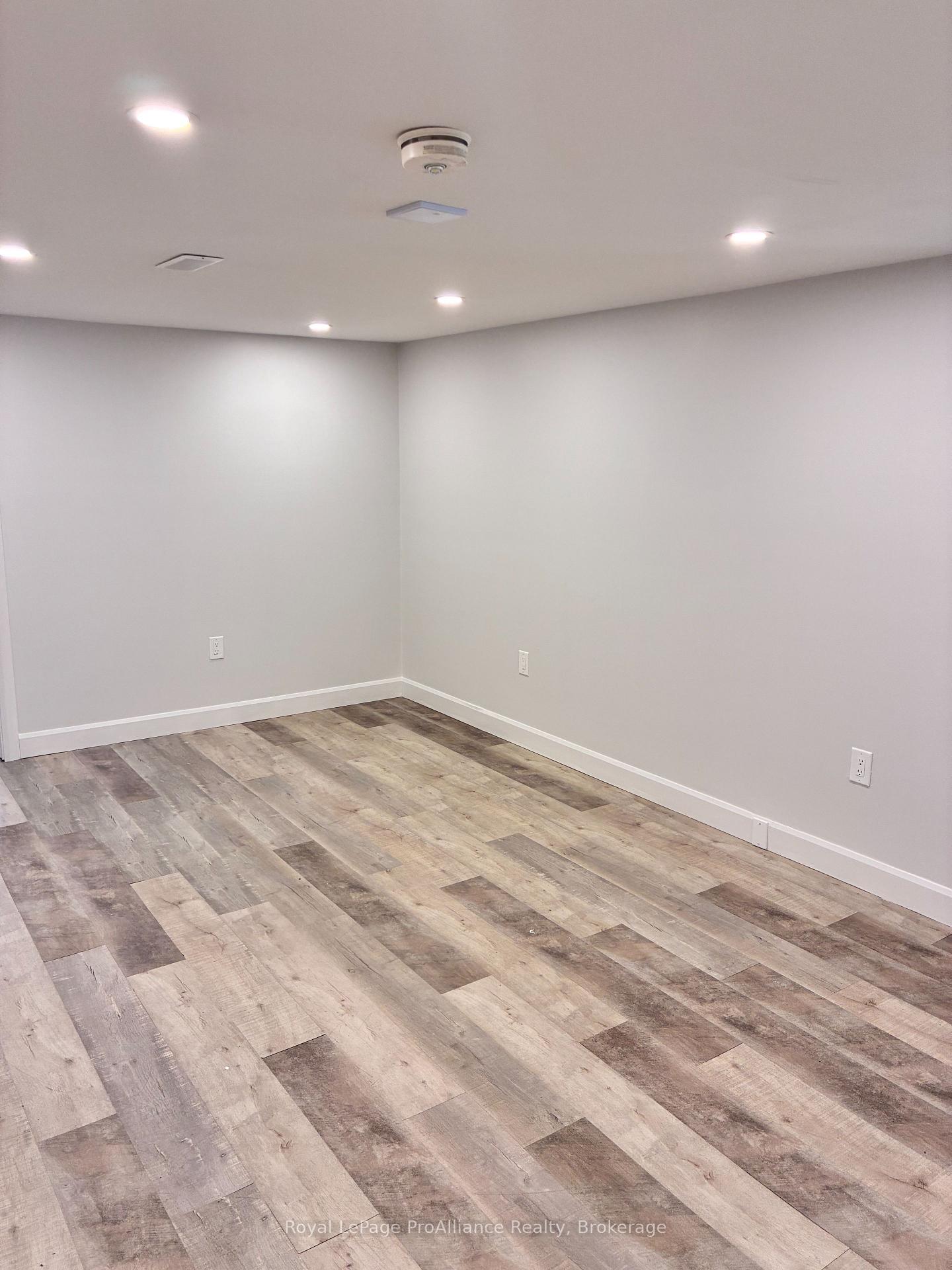 Photo 12 of Unit B, 44 North Park Gardens, Belleville, Belleville Ward — HOMEH