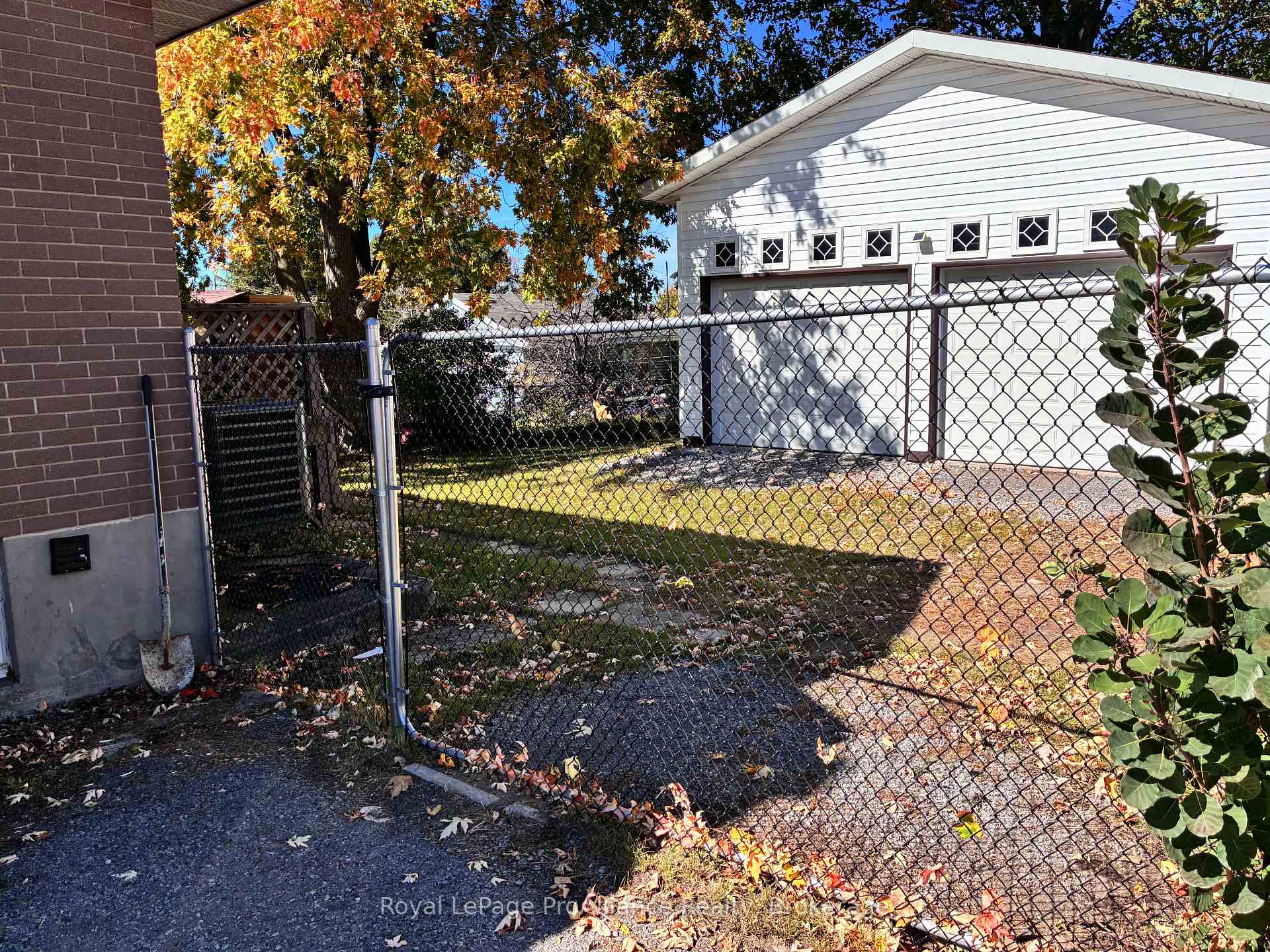 Photo 17 of Unit B, 44 North Park Gardens, Belleville, Belleville Ward — HOMEH