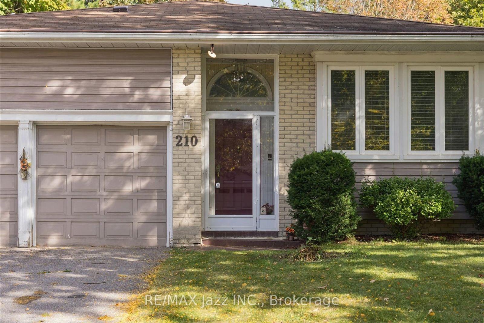 Photo 6 of 210 Murray Drive, Aurora, Aurora Highlands — HOMEH
