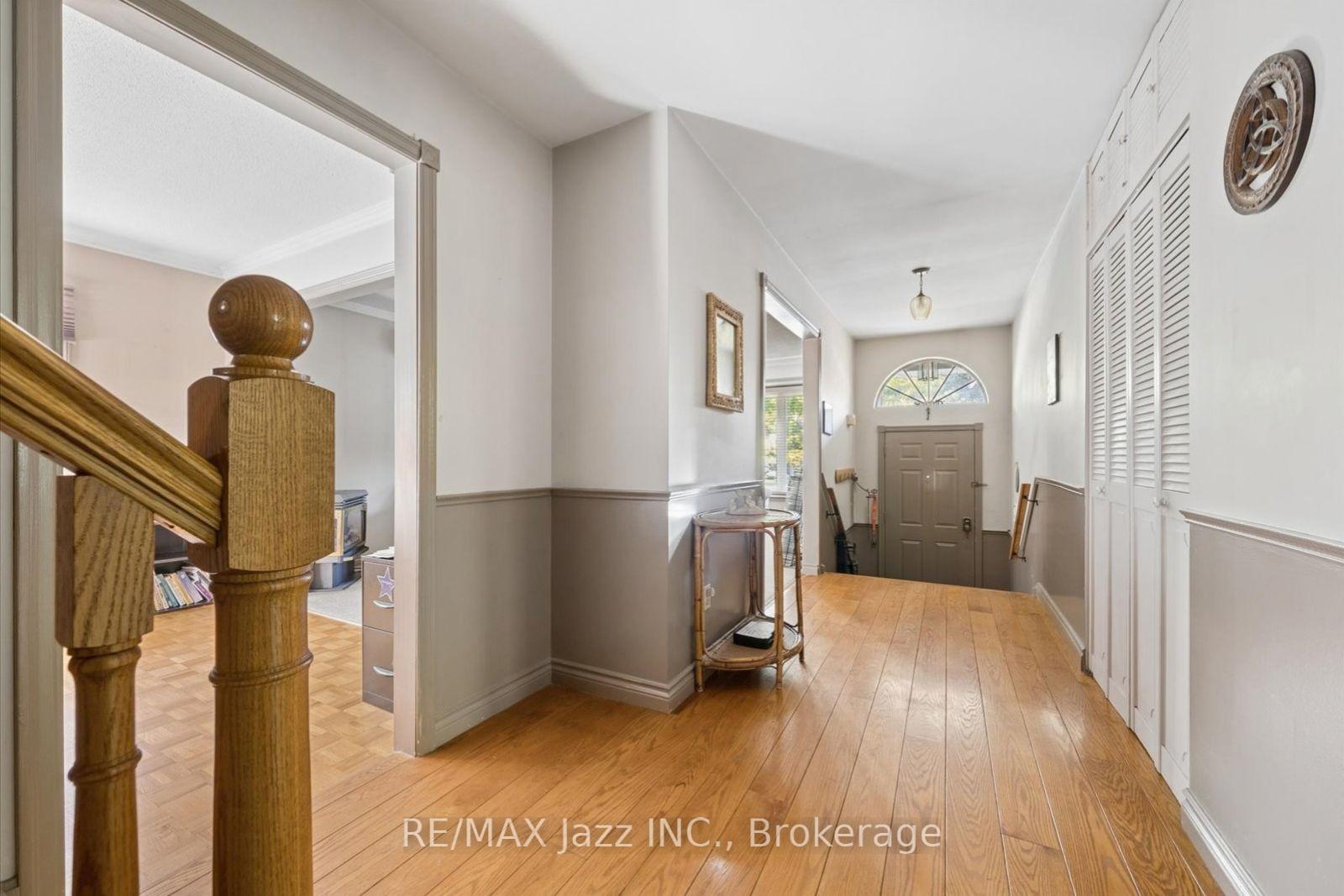 Photo 9 of 210 Murray Drive, Aurora, Aurora Highlands — HOMEH