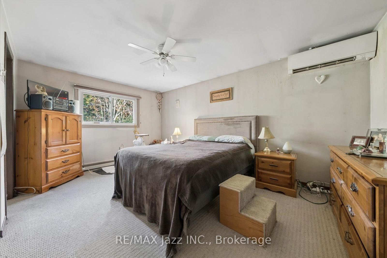 Photo 19 of 210 Murray Drive, Aurora, Aurora Highlands — HOMEH